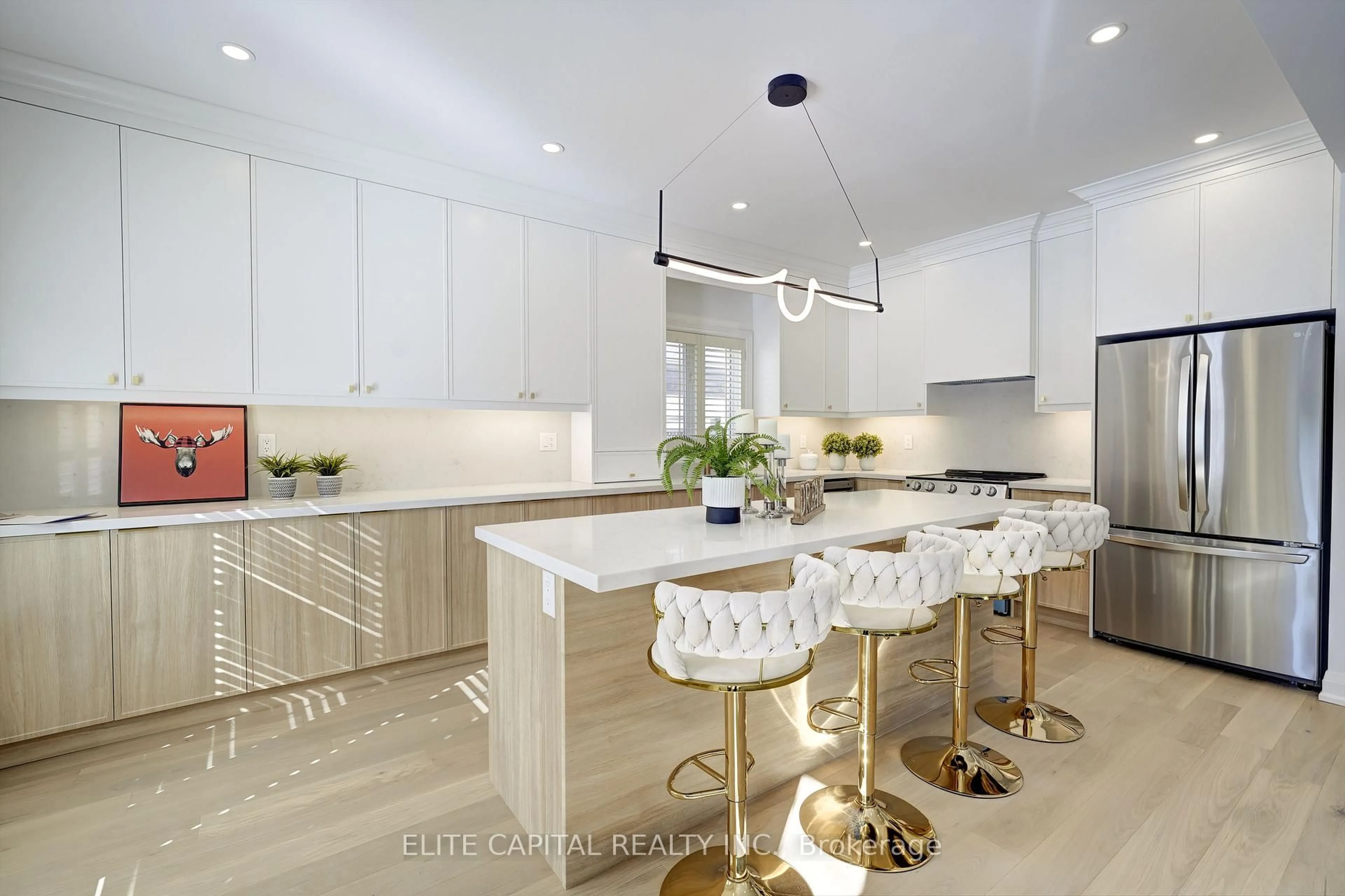 Contemporary kitchen, ceramic/tile floor for 123 Stave Cres, Richmond Hill Ontario L4C 0S9