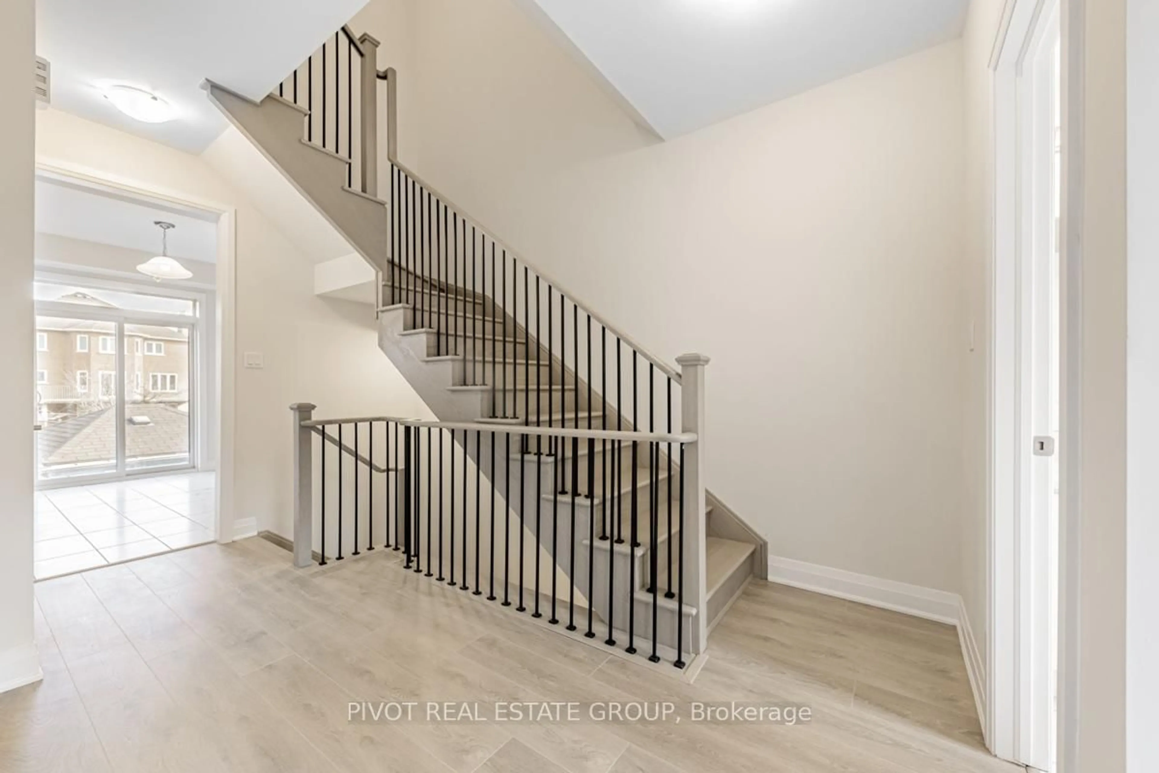 Stairs for 21 Kennisis Way, Vaughan Ontario L6A 3Y5