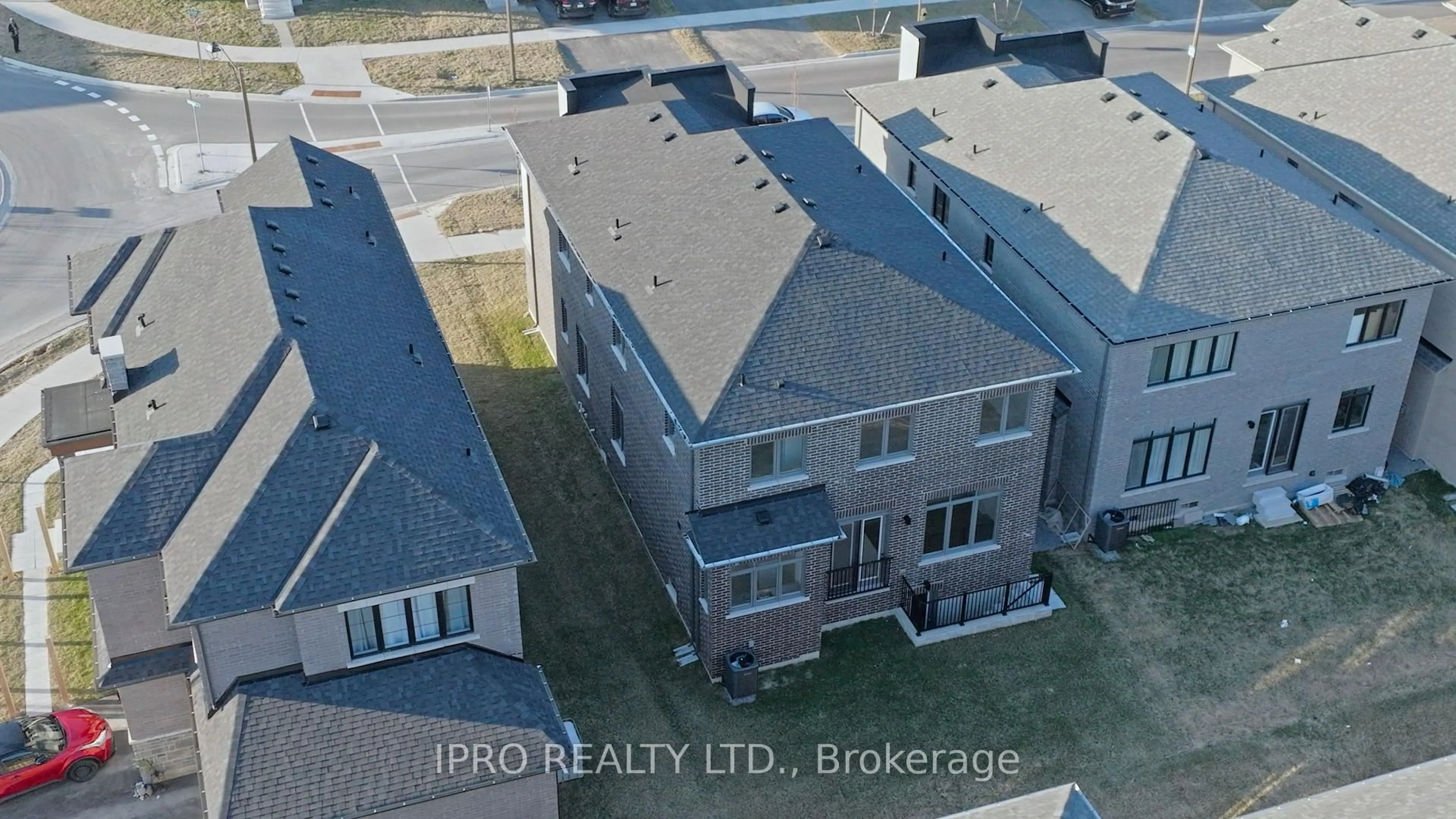 A pic from outside/outdoor area/front of a property/back of a property/a pic from drone, building for 197 McKean Dr, Whitchurch-Stouffville Ontario L4A 5C2