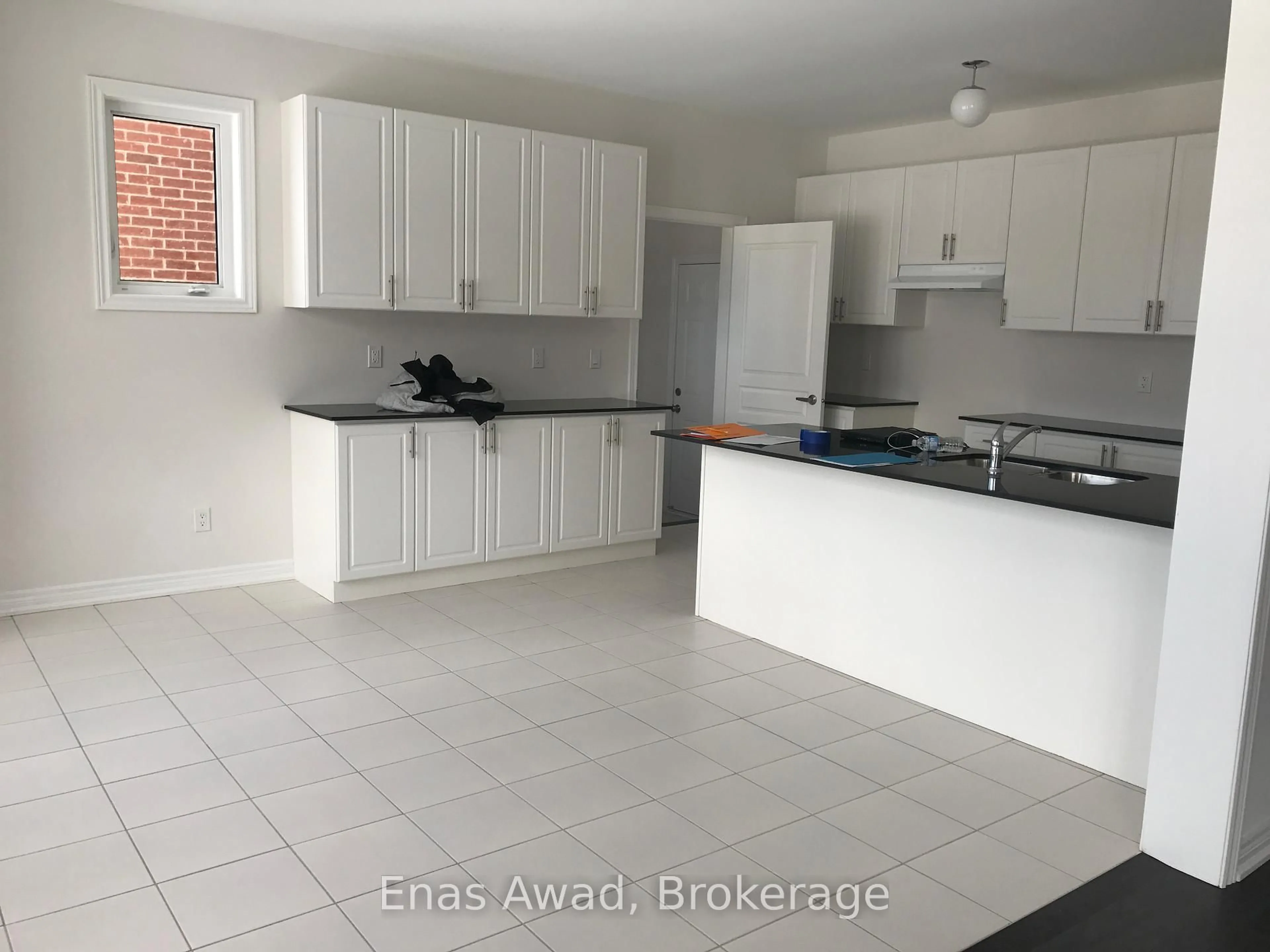 Standard kitchen, unknown for 968 Green St, Innisfil Ontario L0L 1W0
