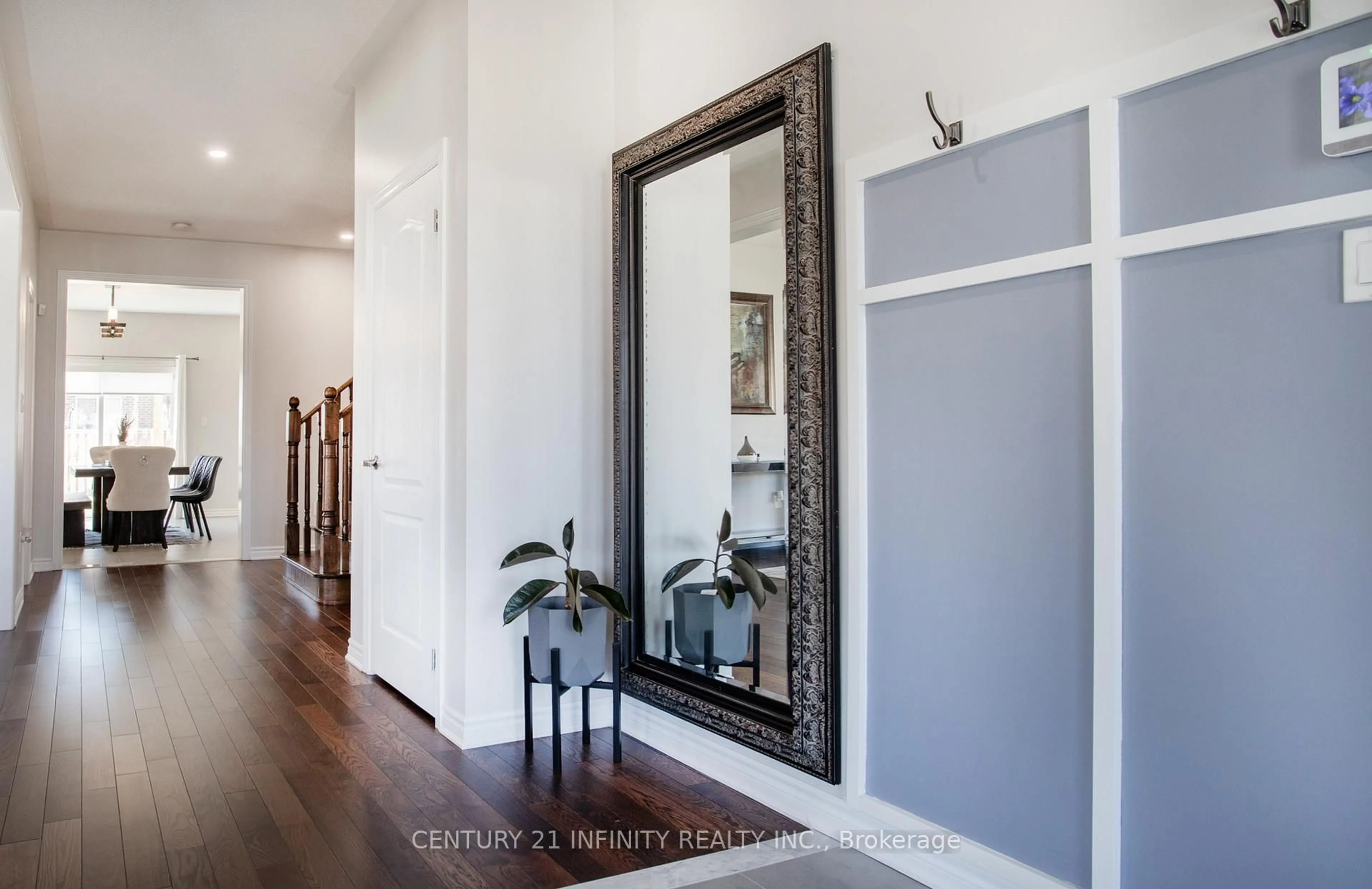 Indoor entryway for 53 Furniss St, Brock Ontario L0K 1A0