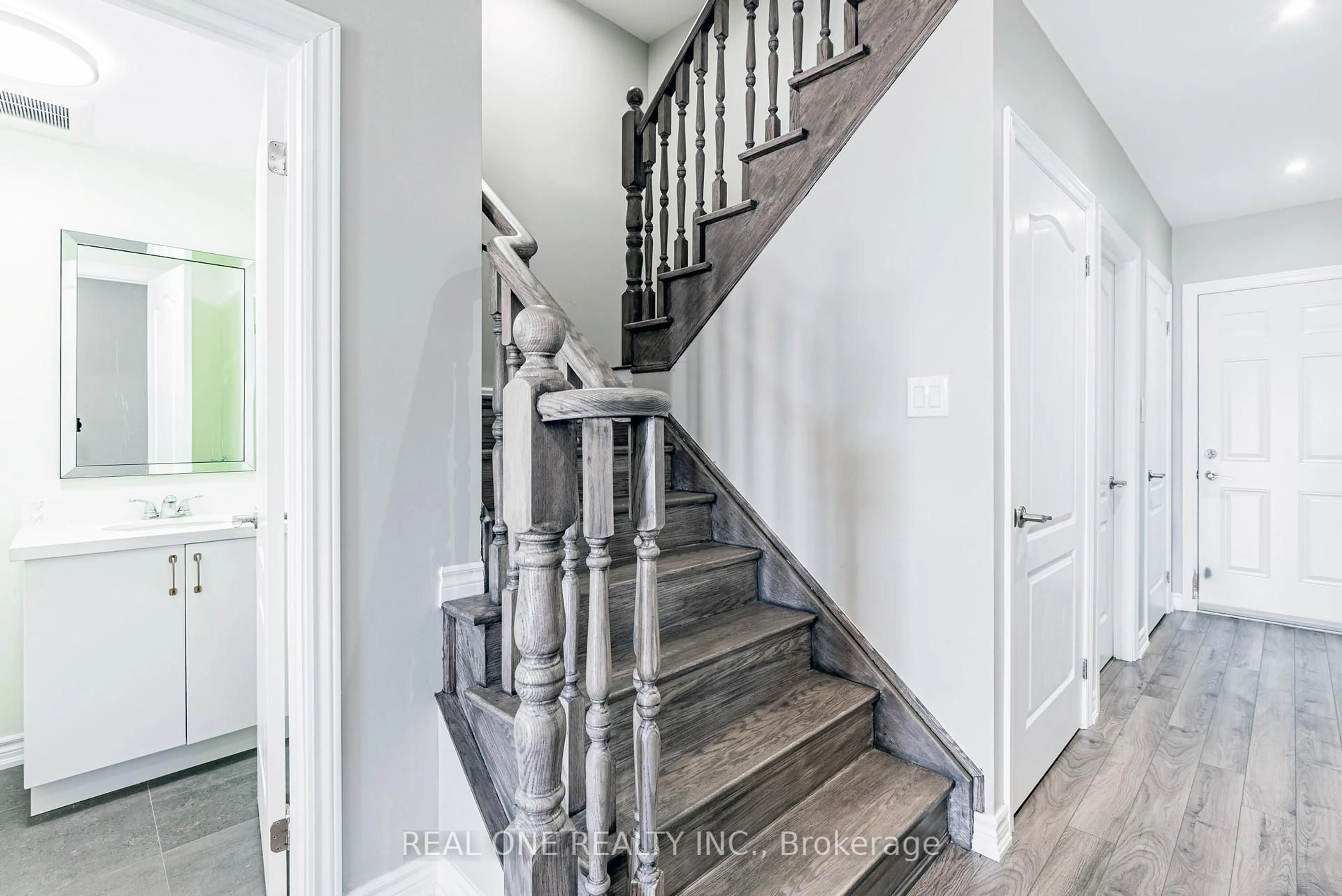 Stairs for 4798 16th Ave, Markham Ontario L6C 0V8