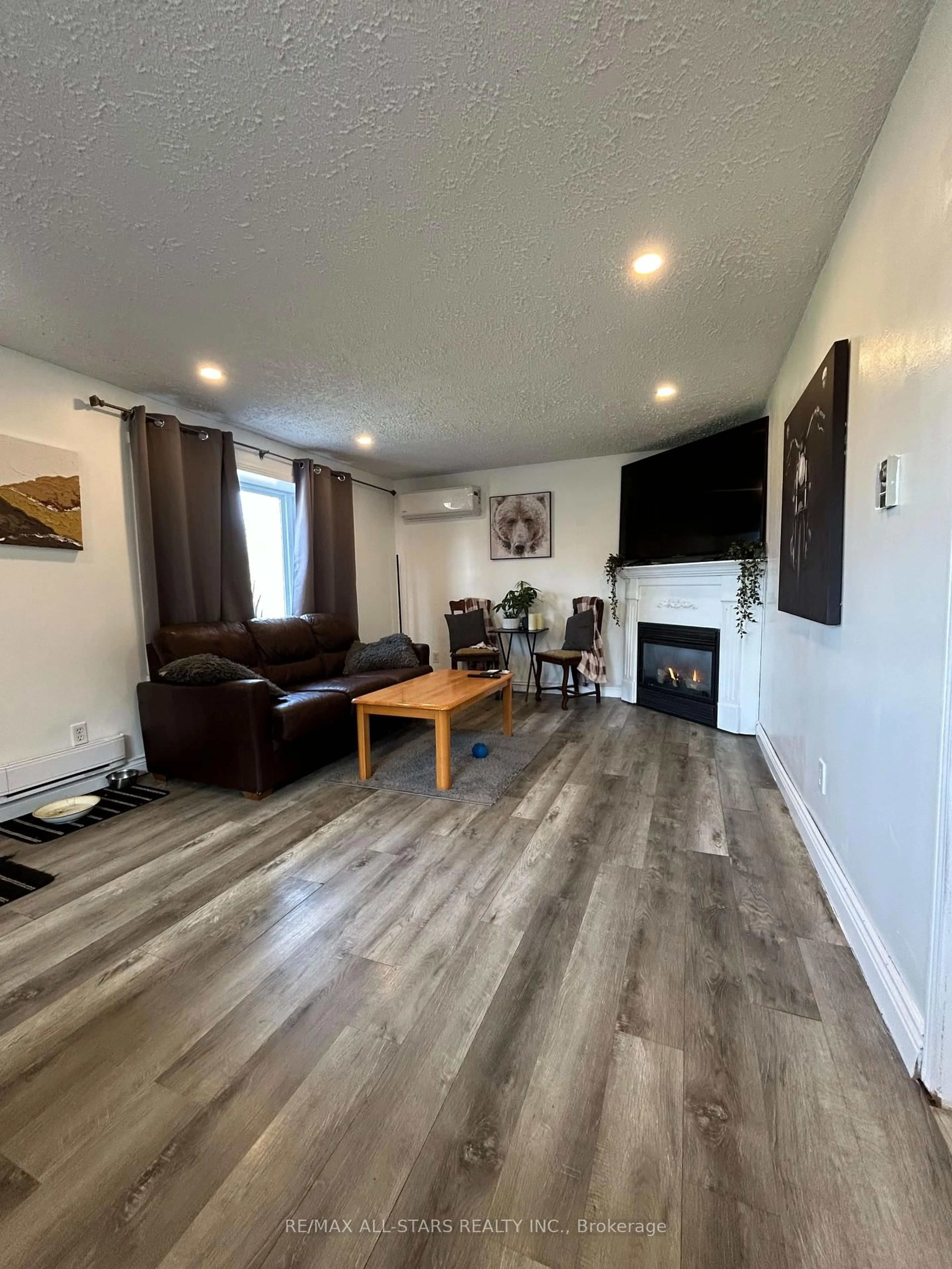 A pic of a room for 23495 Lakeridge Rd, Brock Ontario L0E 1E0