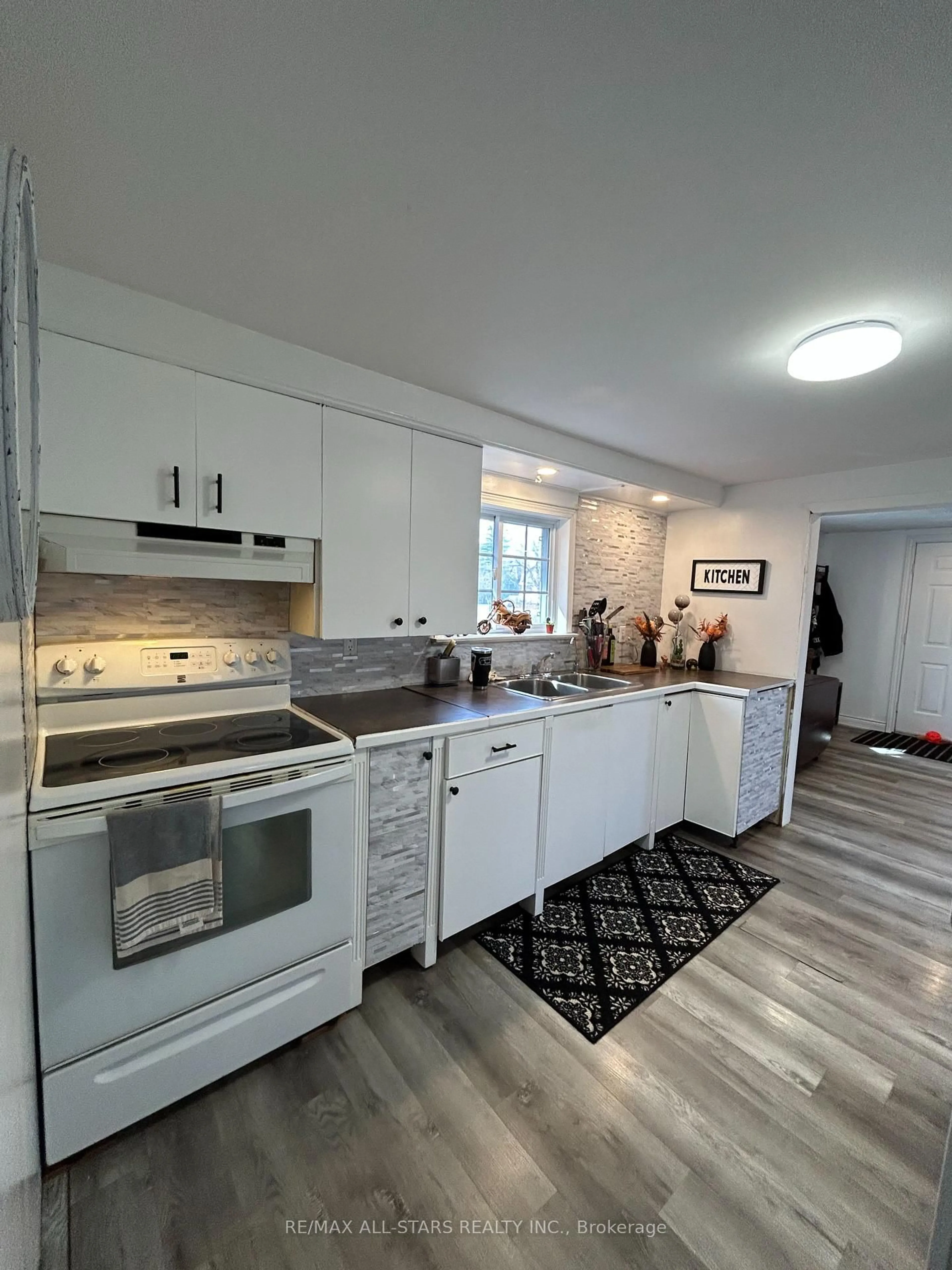Open concept kitchen, unknown for 23495 Lakeridge Rd, Brock Ontario L0E 1E0