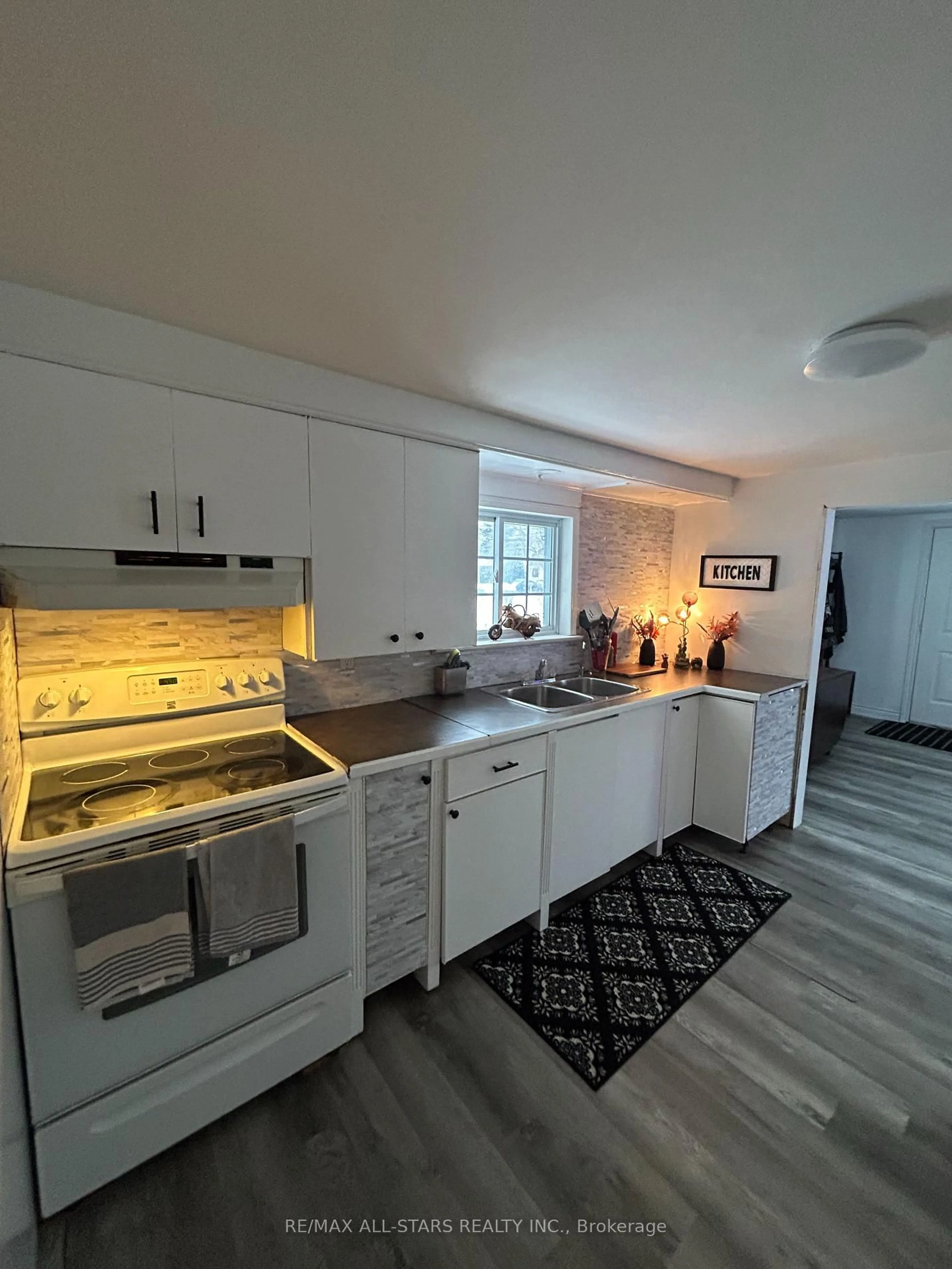 Open concept kitchen, unknown for 23495 Lakeridge Rd, Brock Ontario L0E 1E0