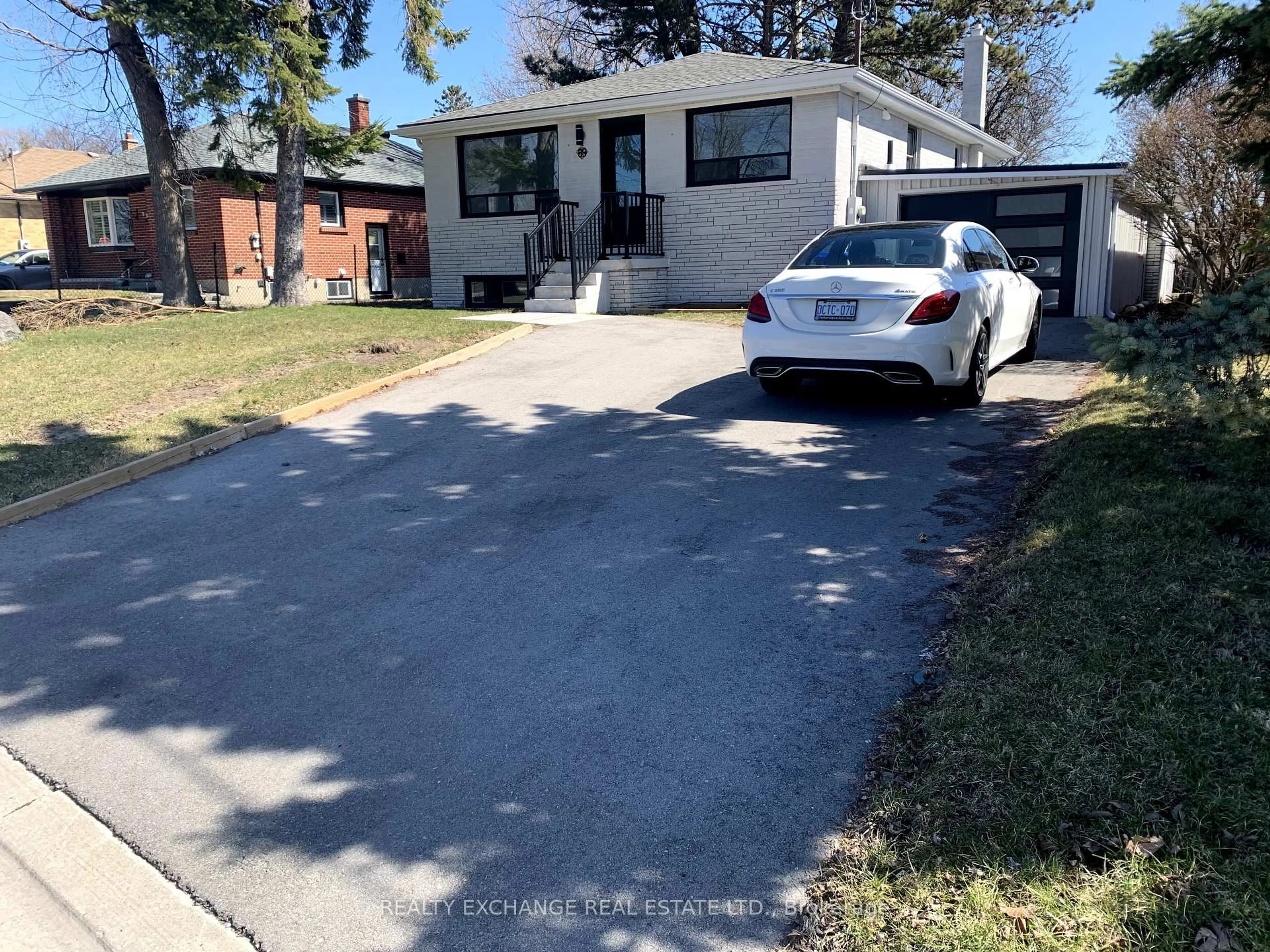 Unknown for 89 Thornton Ave, Bradford West Gwillimbury Ontario L3Z 1N3