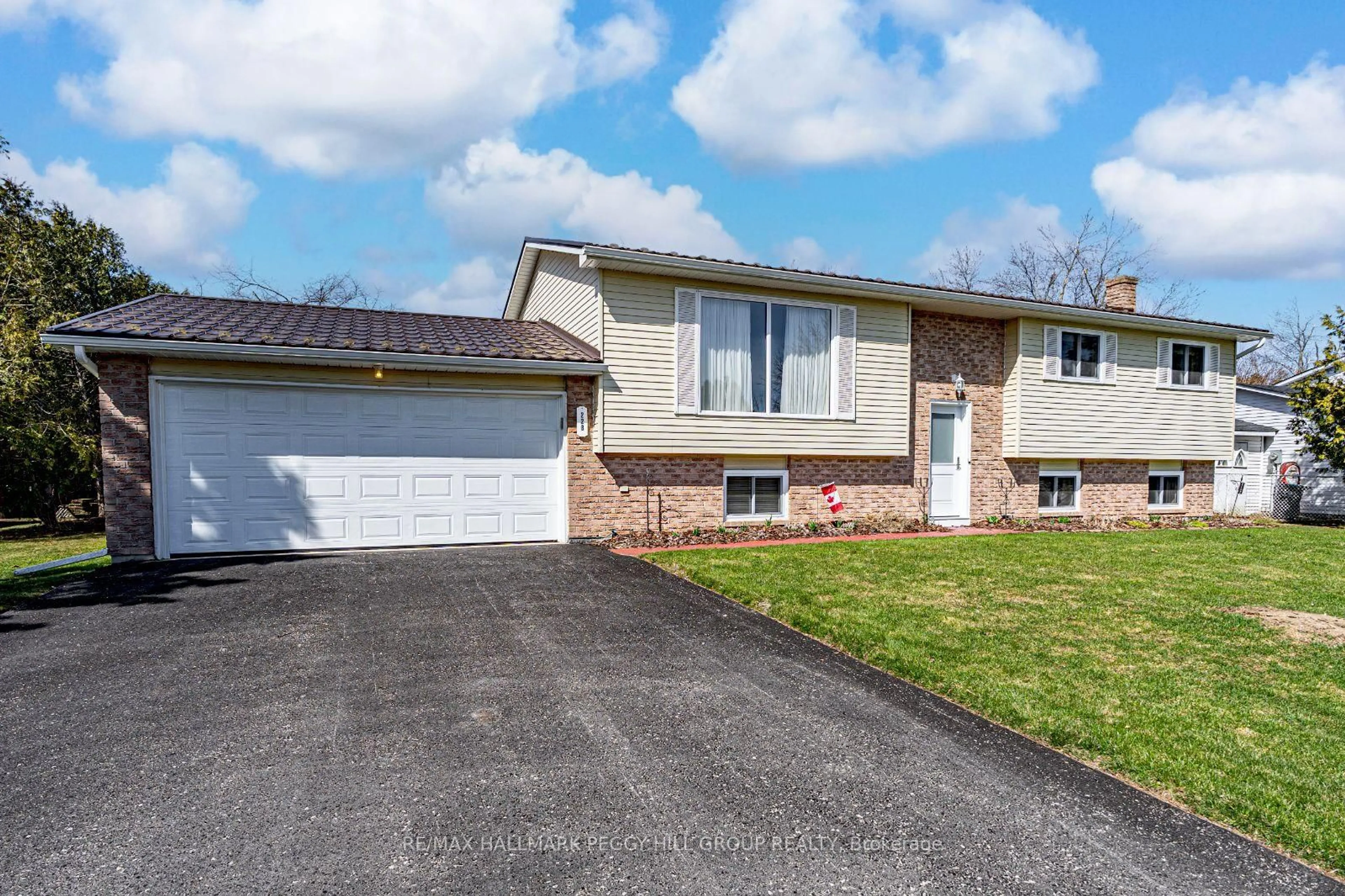 Home with vinyl exterior material, street for 228 Thornton Ave, Essa Ontario L0L 2N0