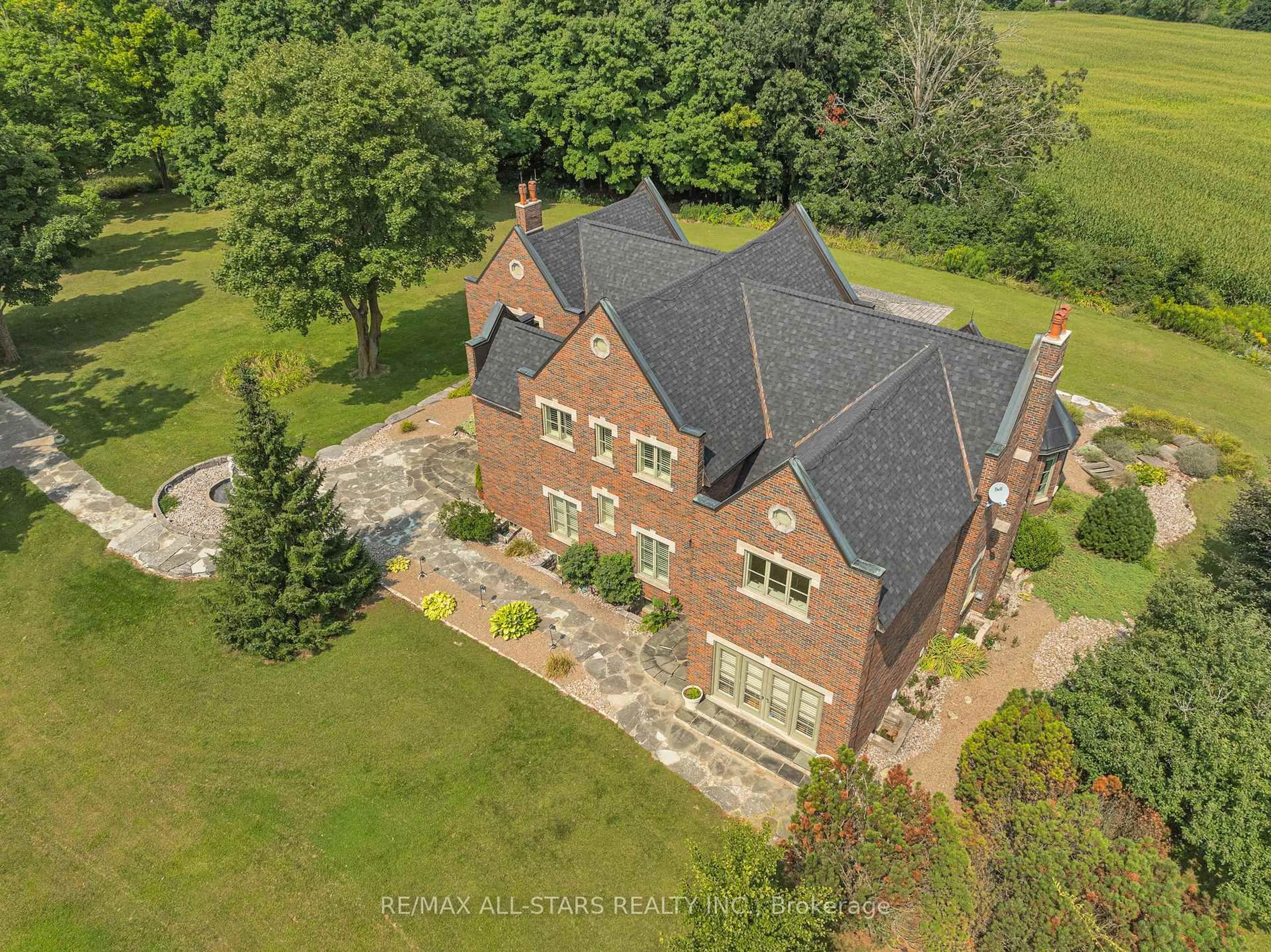 A pic from outside/outdoor area/front of a property/back of a property/a pic from drone, building for 1646 Concession 11 Rd, Brock Ontario L0E 1E0