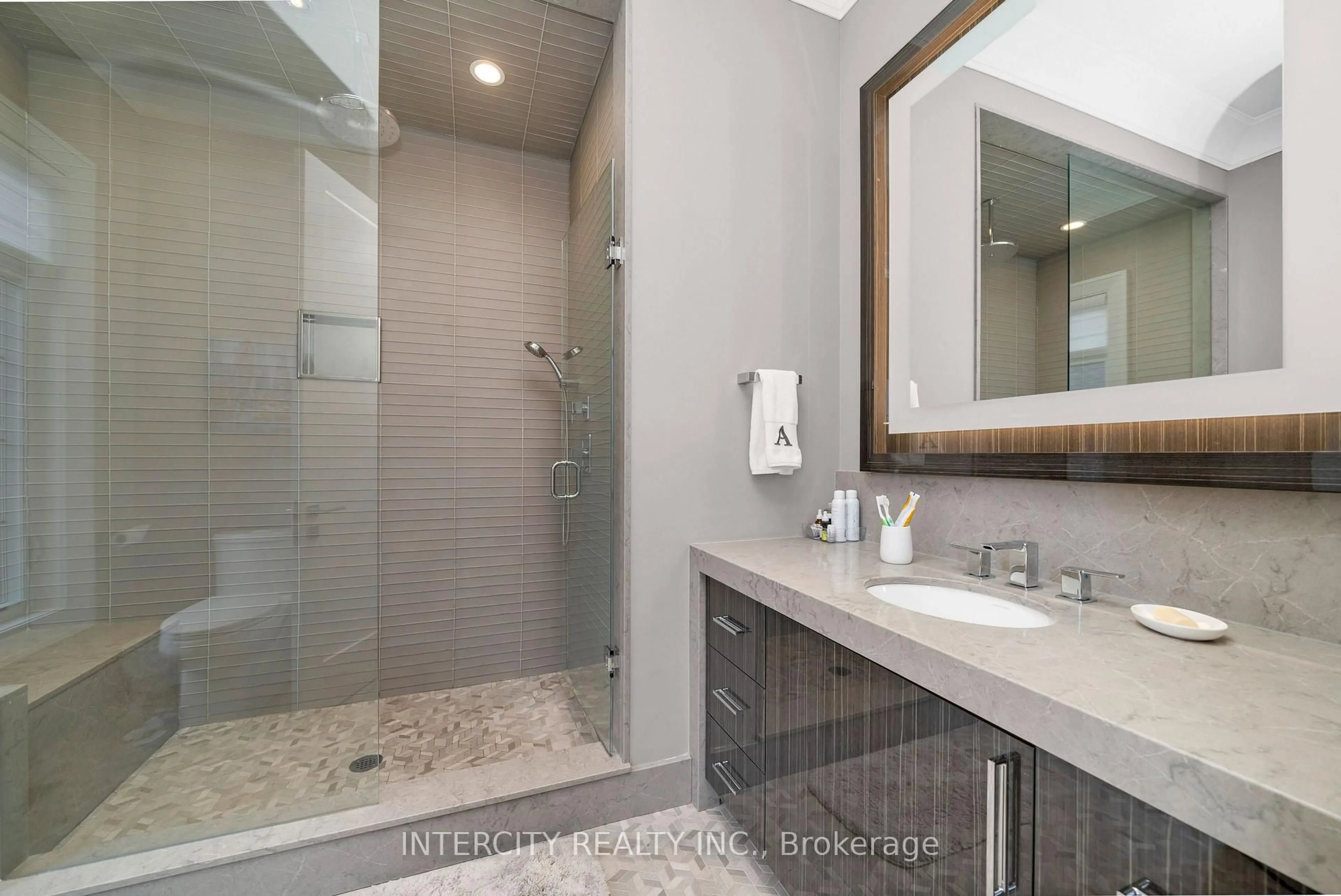 Contemporary bathroom, ceramic/tile floor for 34 Rosebud Crt, Vaughan Ontario L0J 1C0