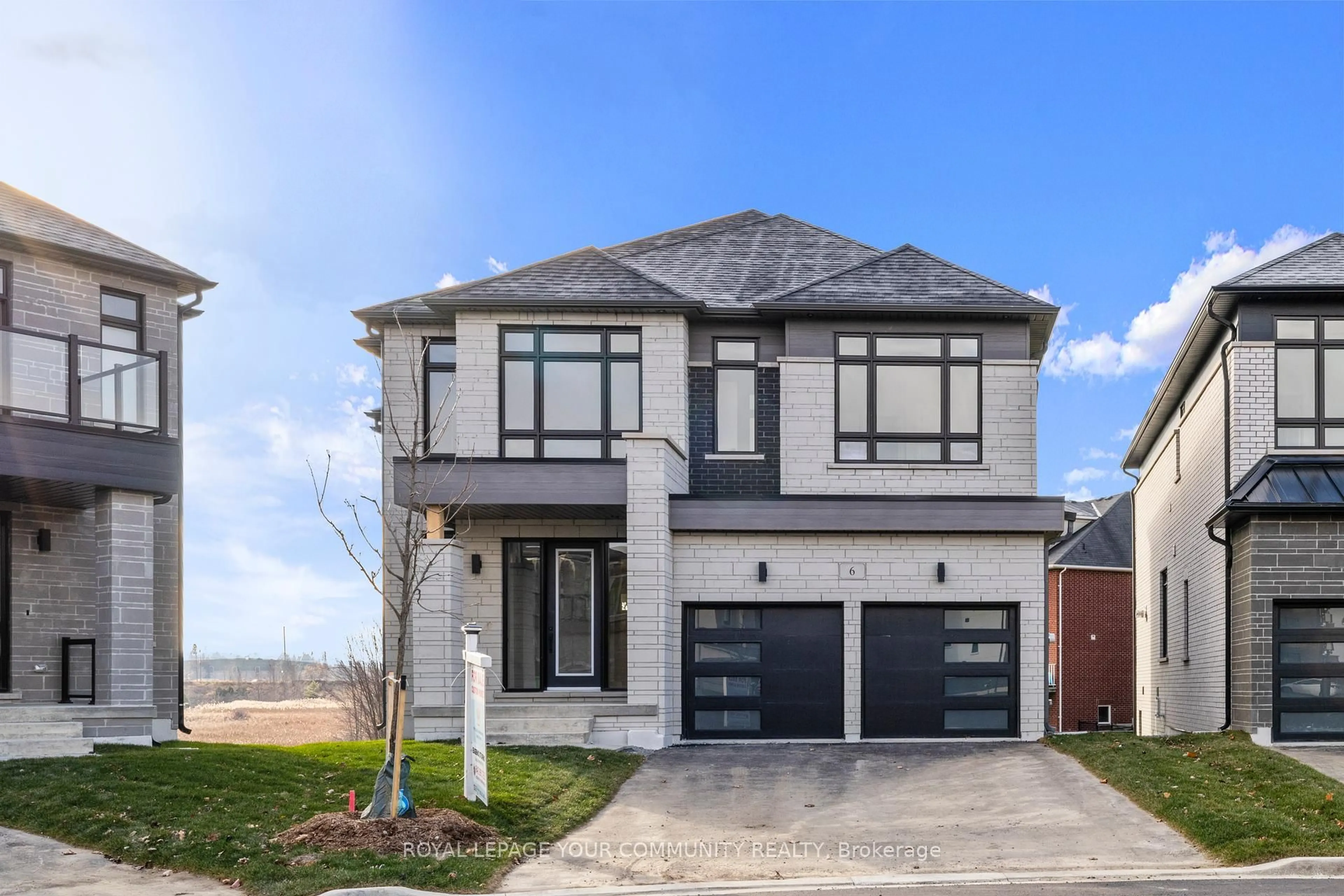 Home with brick exterior material, street for 6 Bunn Crt, Aurora Ontario L4G 0G6