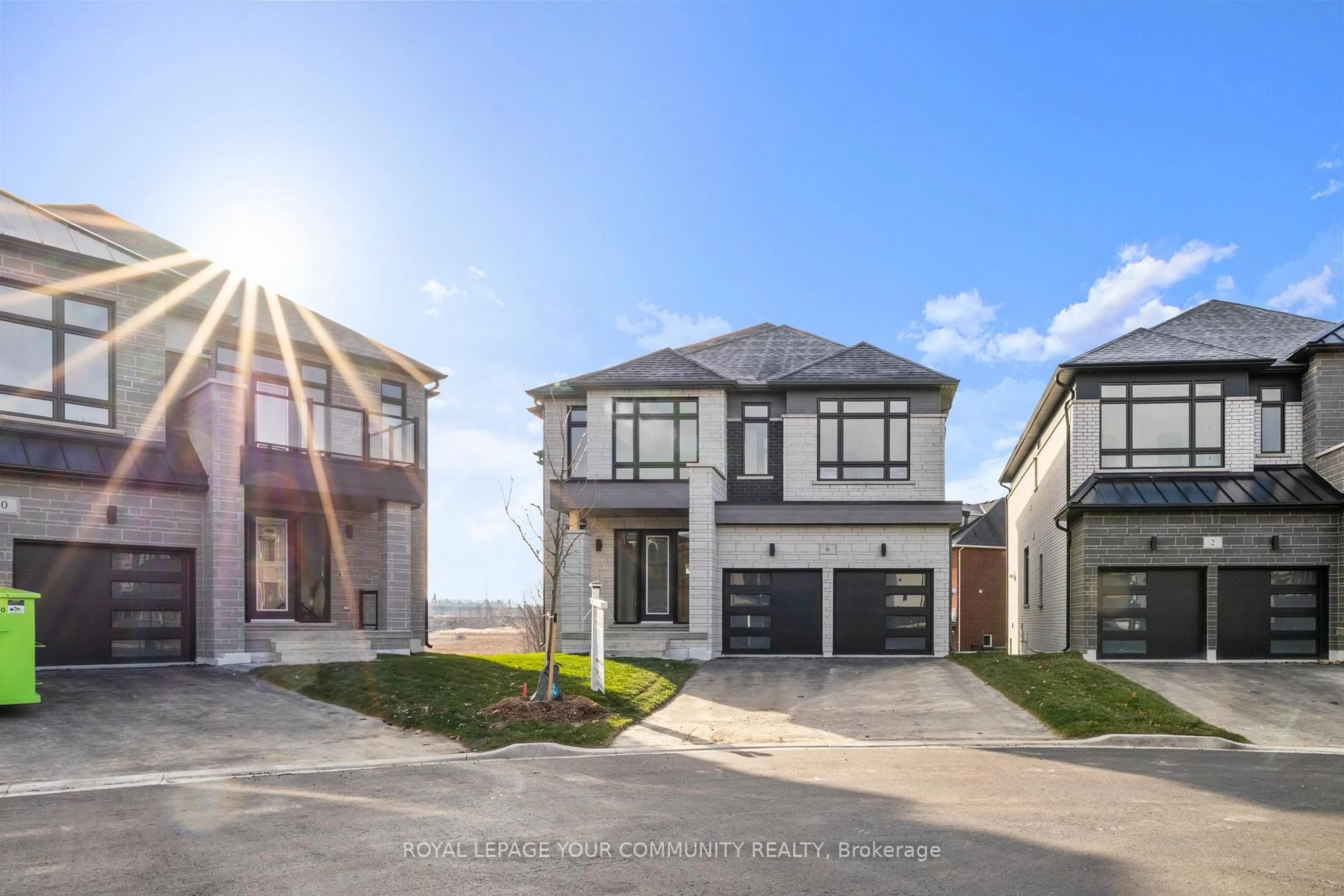 Home with brick exterior material, street for 6 Bunn Crt, Aurora Ontario L4G 0G6