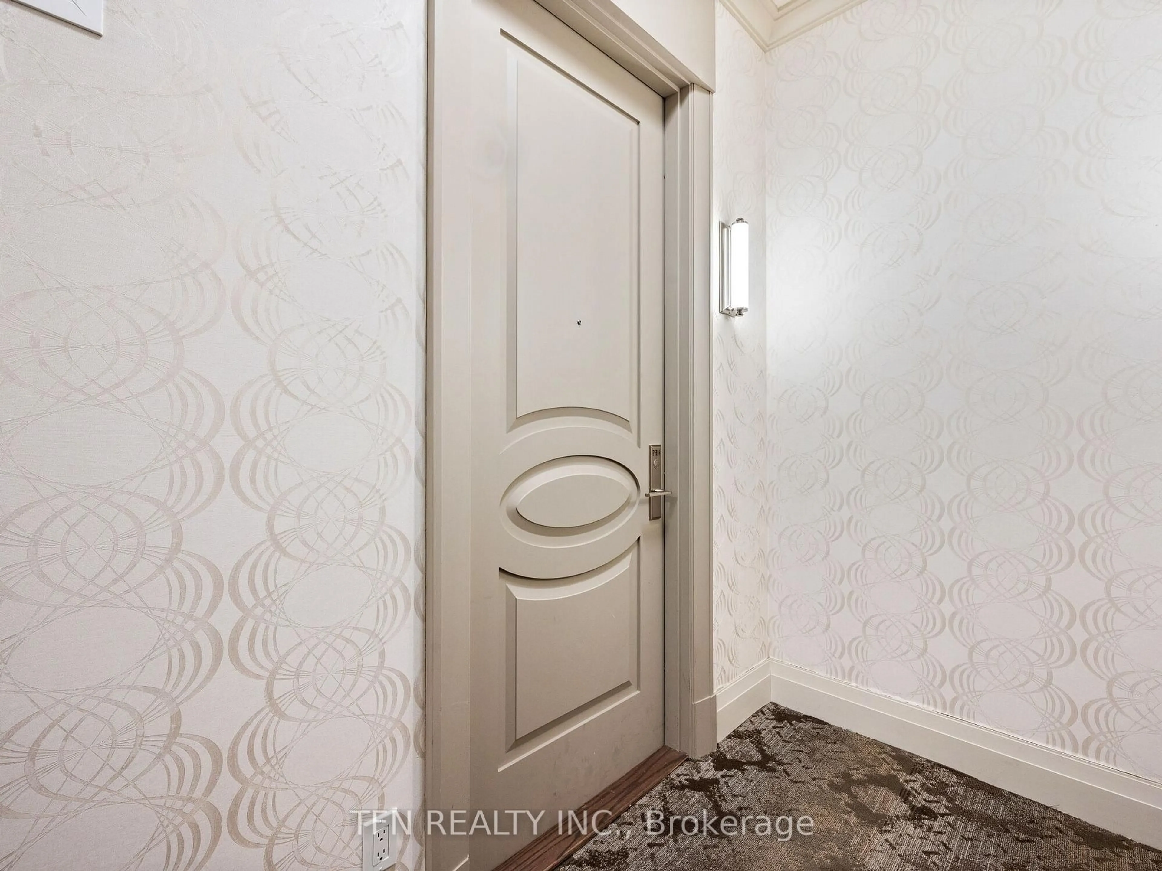 Indoor entryway for 9075 Jane St #PH08, Vaughan Ontario L4K 0L7