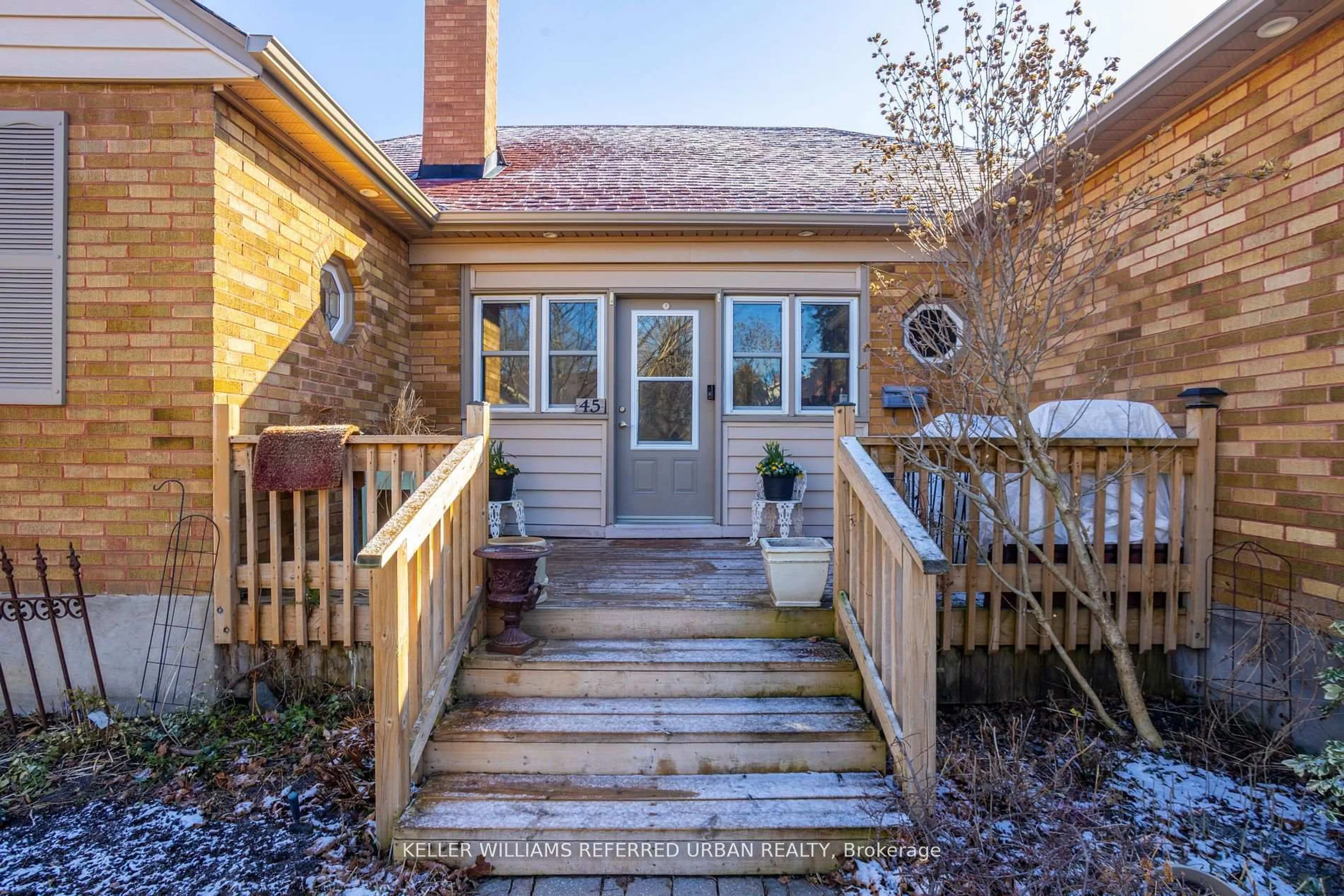 Unknown for 45 Spruce St, Aurora Ontario L4G 1R9