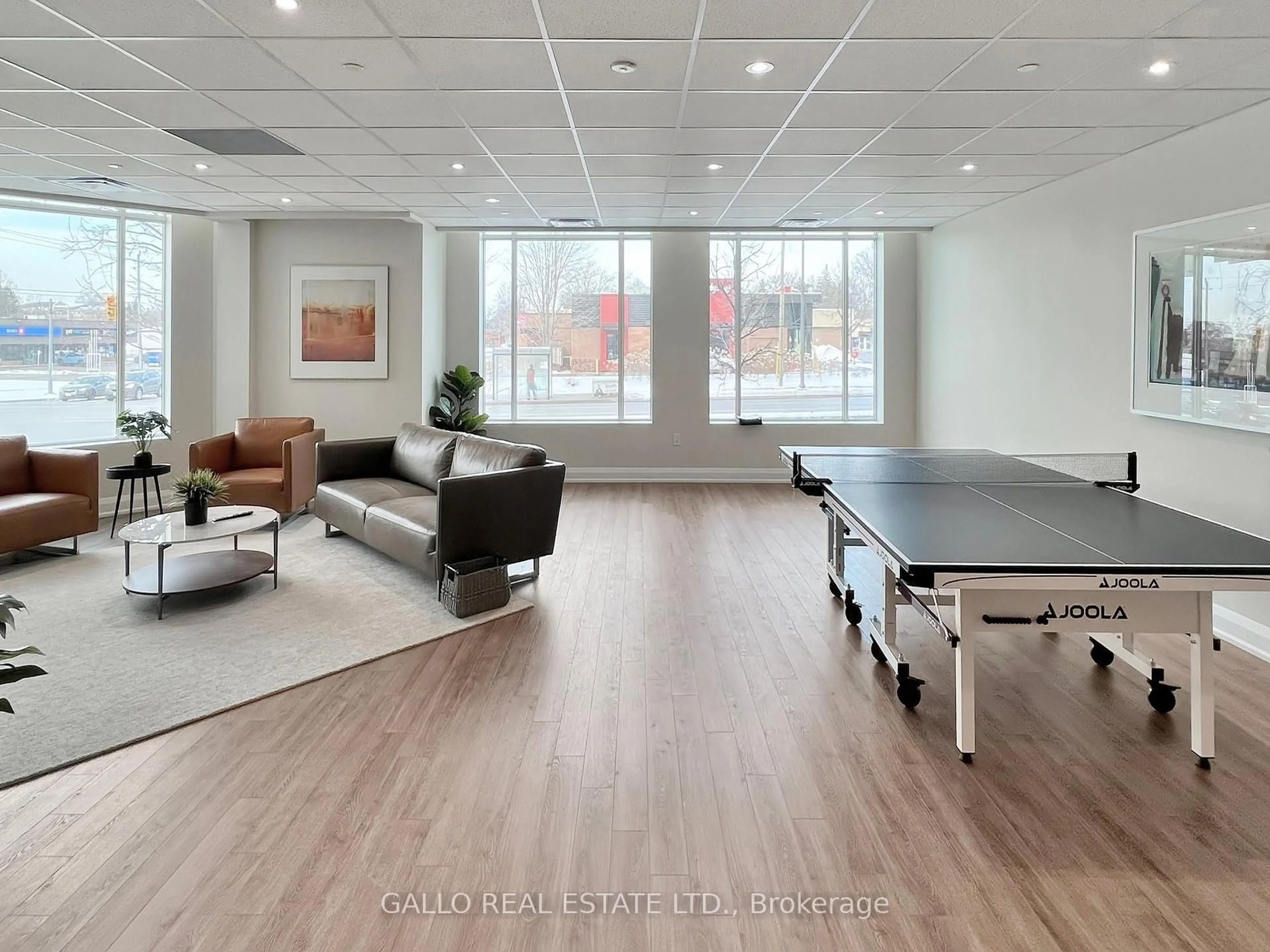 Unknown for 5917 Main St #301, Whitchurch-Stouffville Ontario L4A 5G4