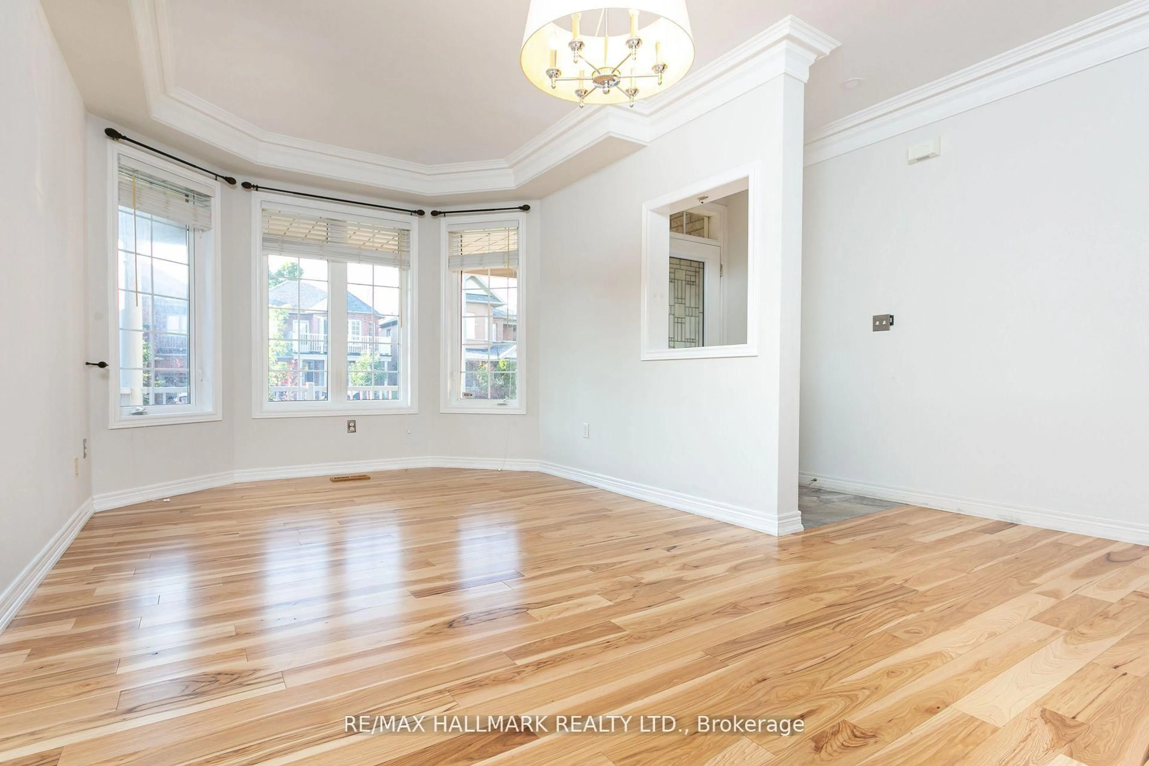 A pic of a room for 54 Waldron Cres, Richmond Hill Ontario L4E 4A3