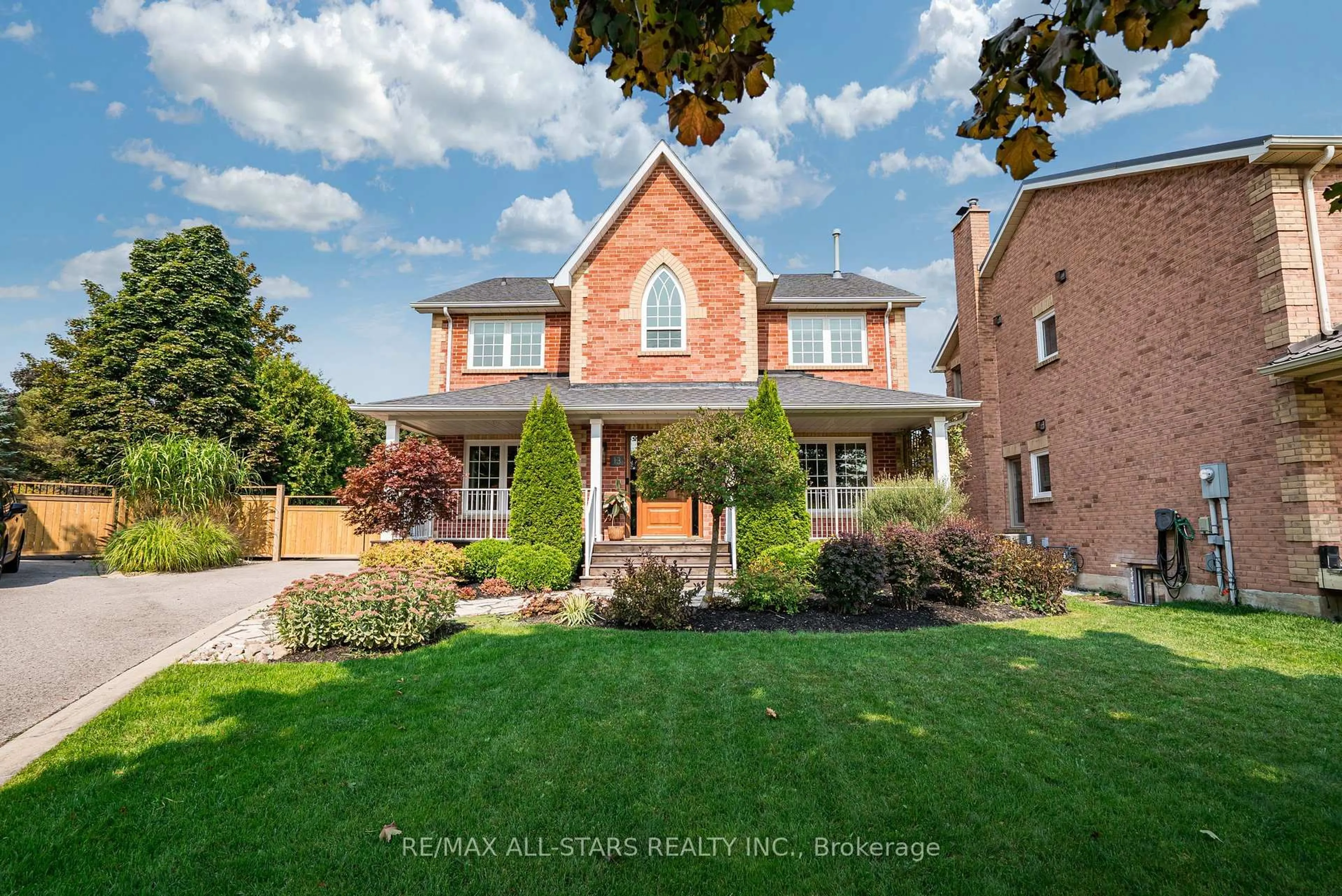 Home with brick exterior material, street for 13 Harman Crt, Uxbridge Ontario L9P 1T8