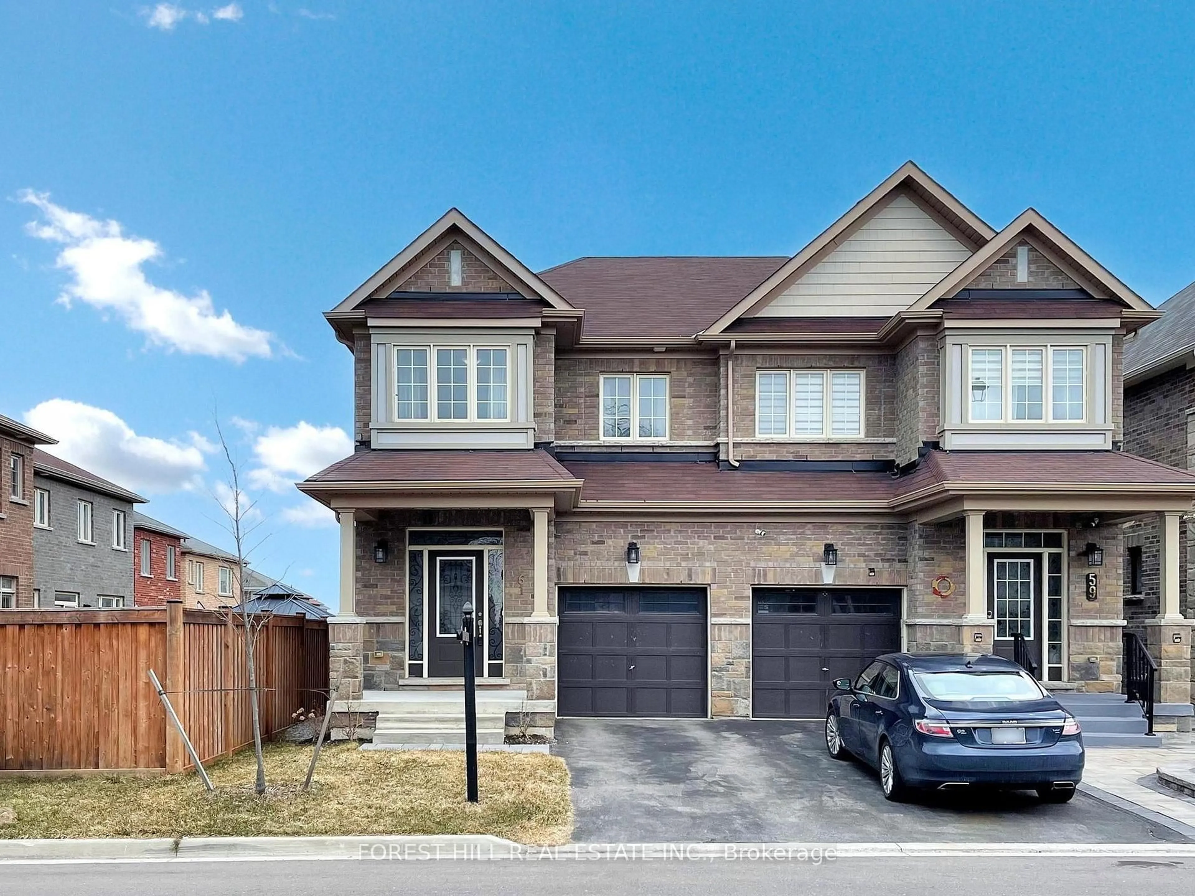 Home with brick exterior material, street for 61 Robb Thompson Rd, East Gwillimbury Ontario L0G 1M0