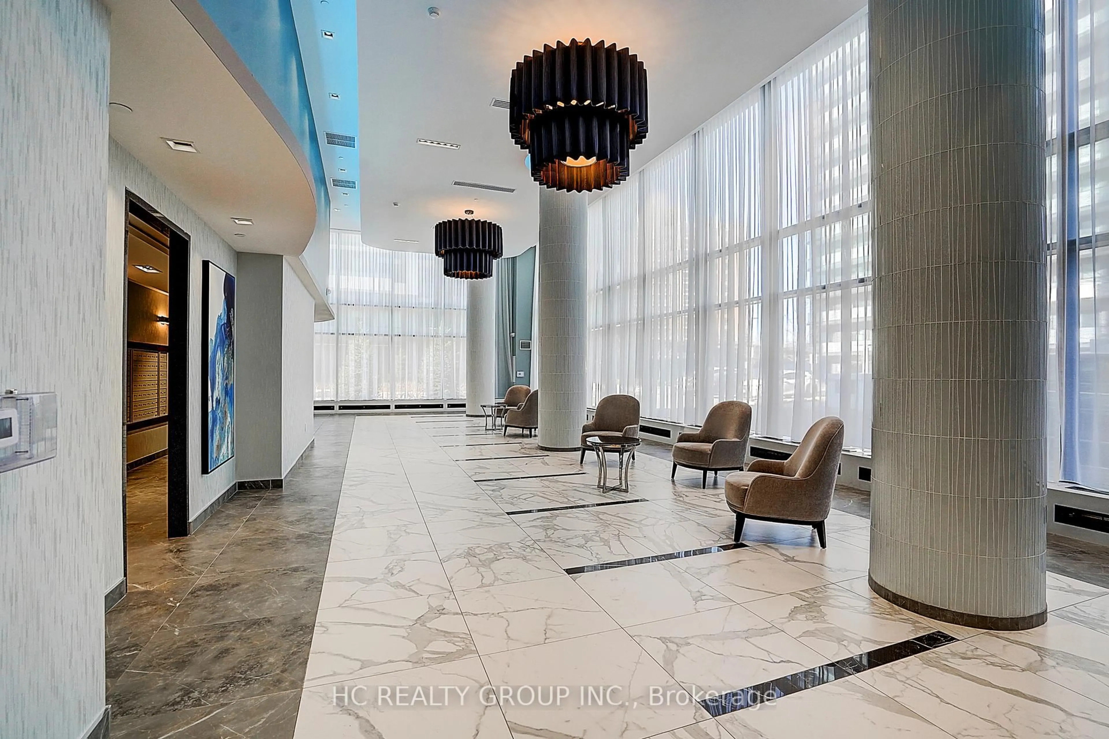 Lobby for 95 Oneida Cres #1612, Richmond Hill Ontario L4B 0B1