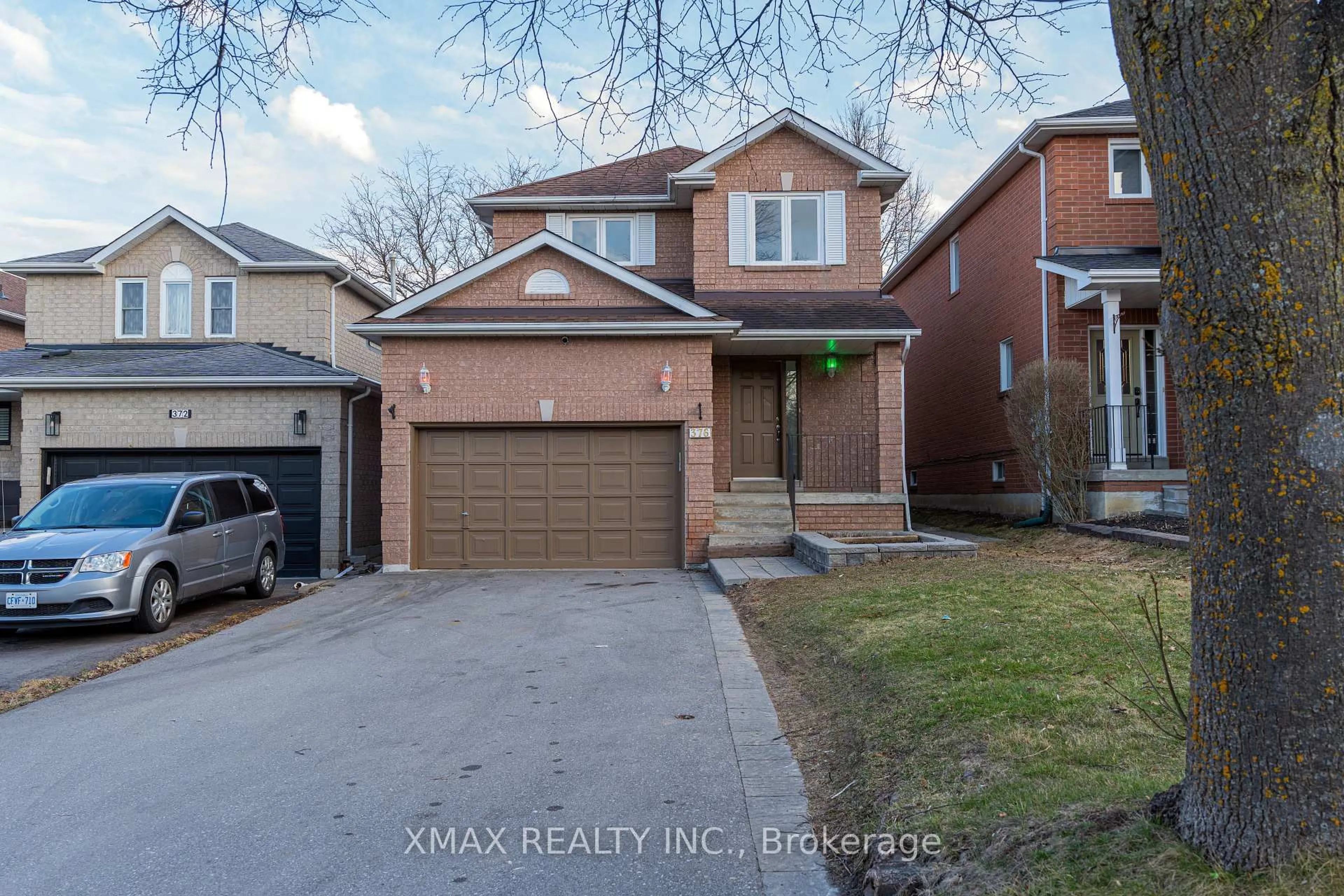 Home with brick exterior material, street for 376 Rushbrook Dr, Newmarket Ontario L3X 2B8