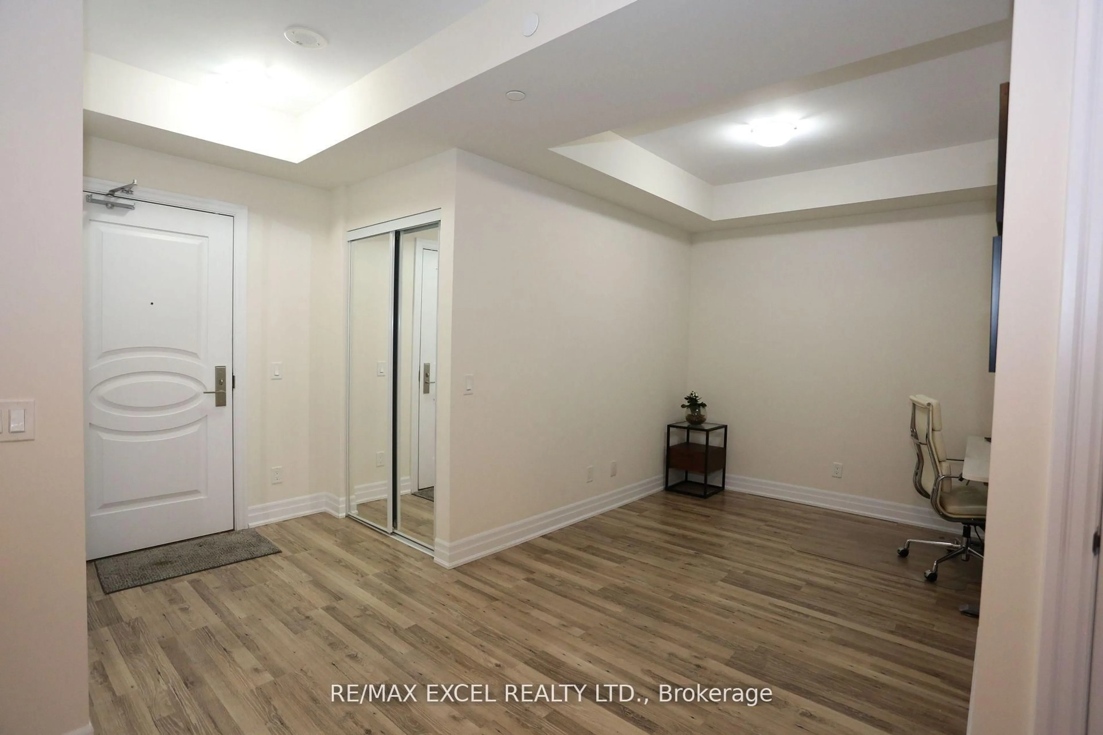 Unknown for 9075 Jane St #705, Vaughan Ontario L5K 0L7