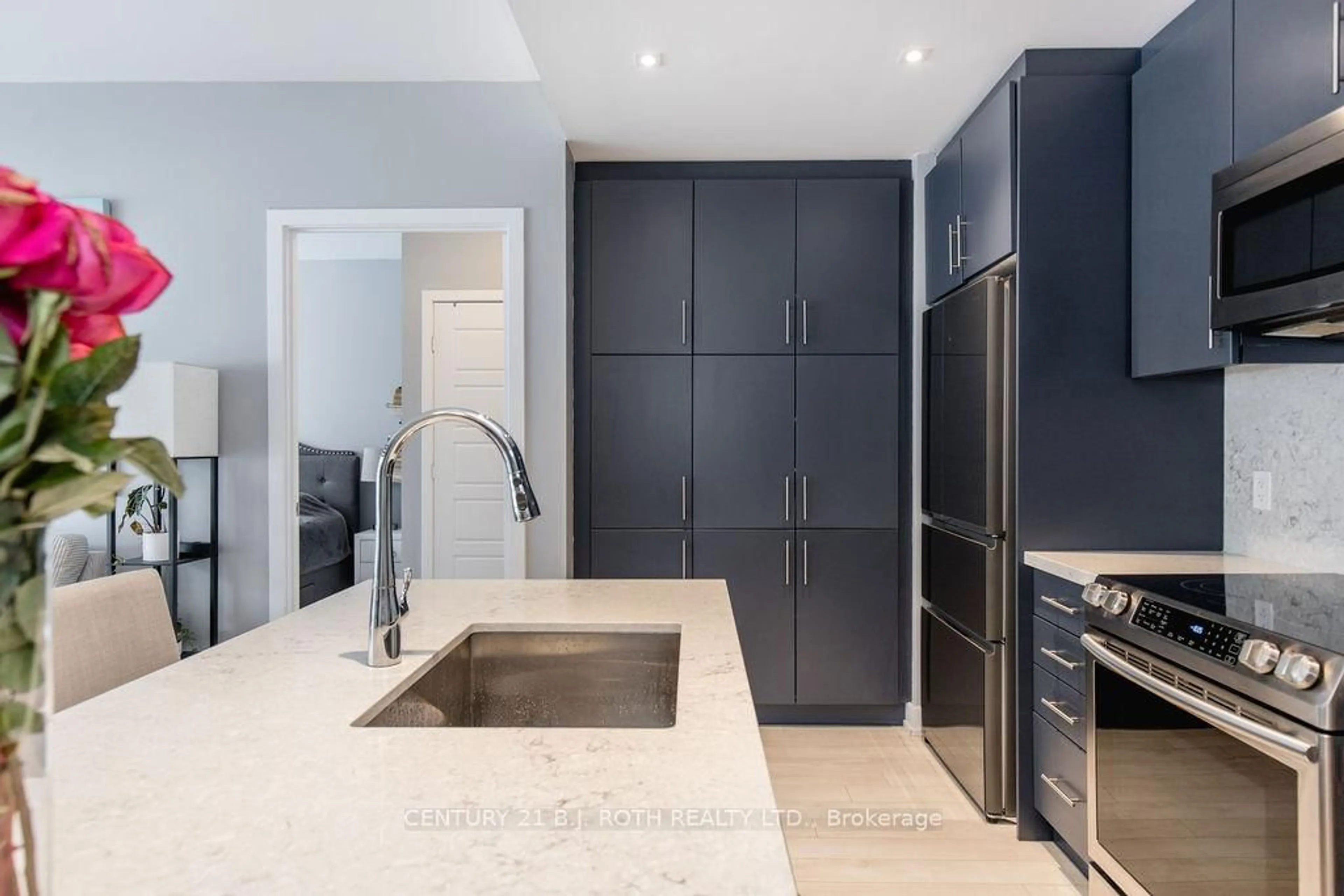 Contemporary kitchen, ceramic/tile floor for 375 SEA RAY Ave #G-15, Innisfil Ontario L9S 0N9