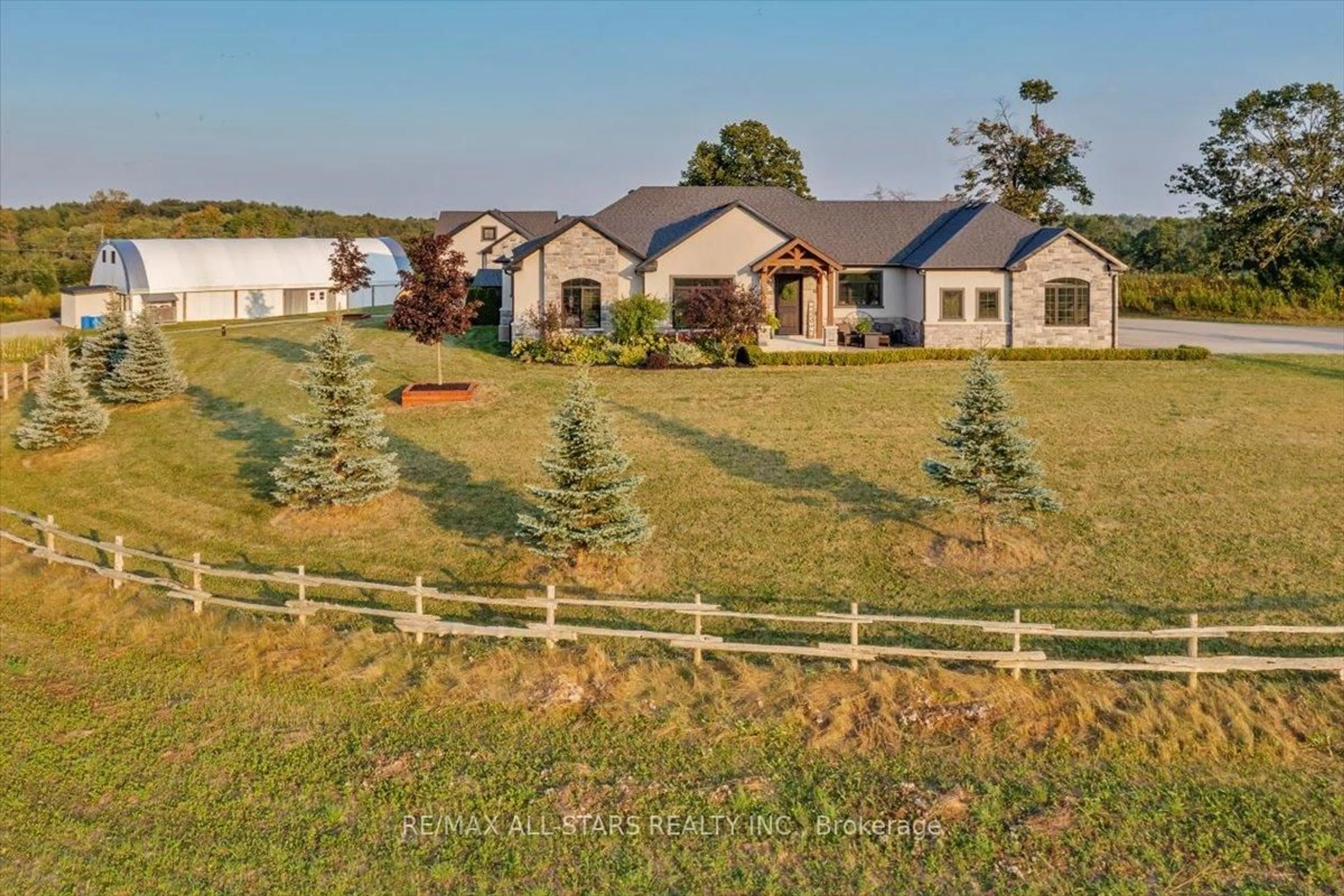 A pic from outside/outdoor area/front of a property/back of a property/a pic from drone, mountain view for 247 Ravencrest Rd, Georgina Ontario L0E 1R0