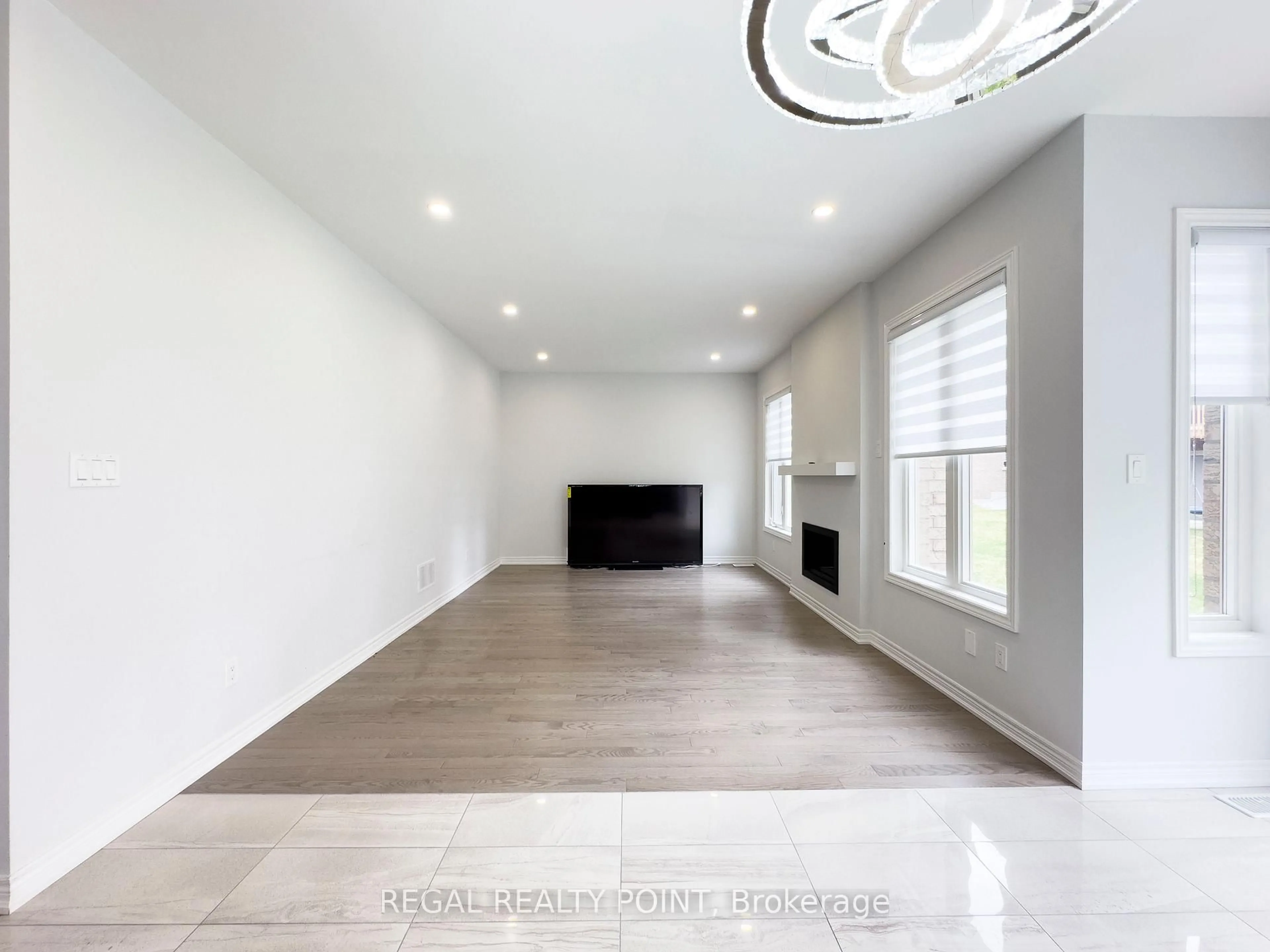 A pic of a room for 3 Father Muckle Ave, Georgina Ontario L4P 0E8