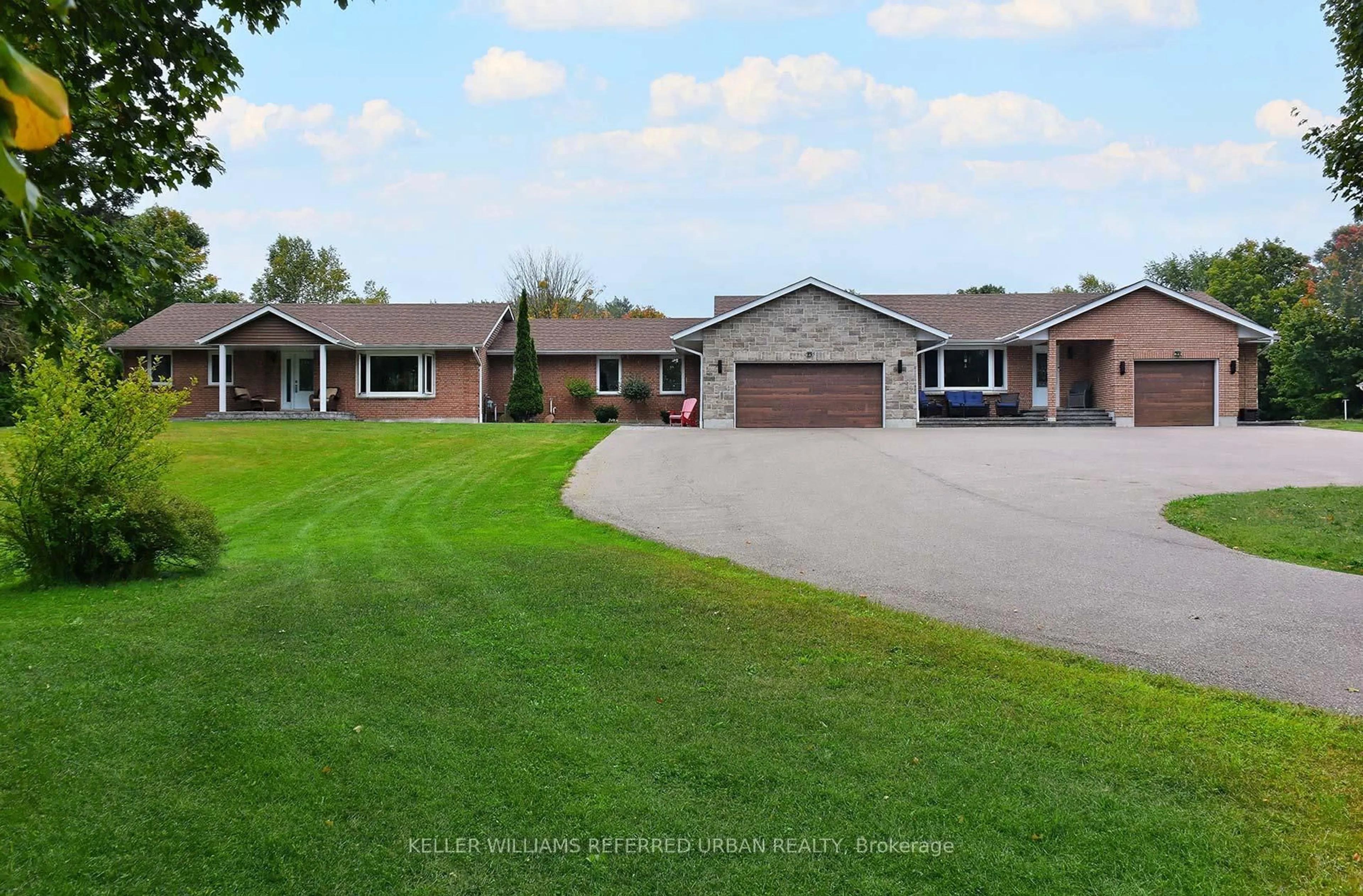 A pic from outside/outdoor area/front of a property/back of a property/a pic from drone, unknown for 3243 St. John's Sdrd, Whitchurch-Stouffville Ontario L4A 2T6