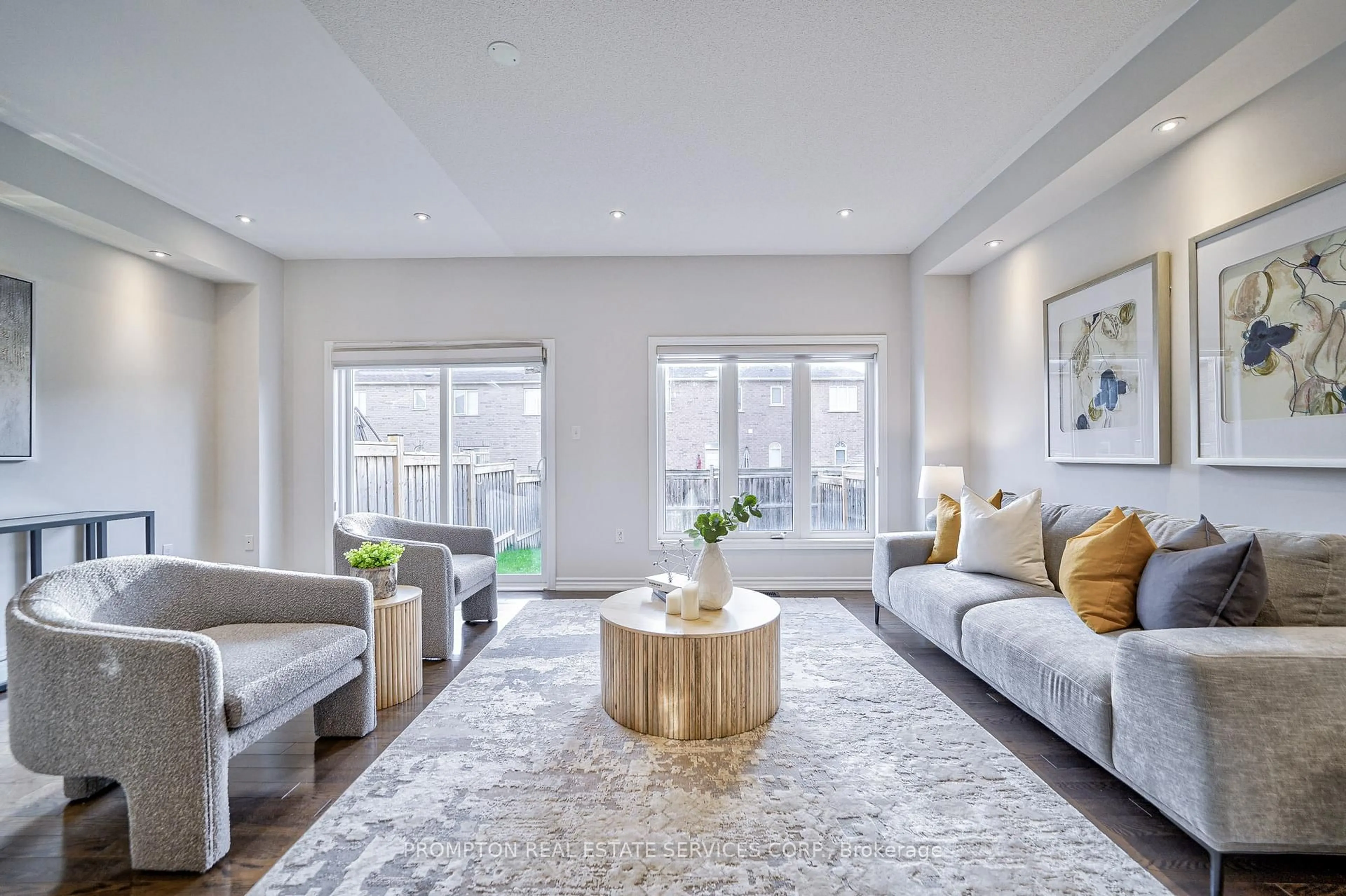 Living room with furniture, unknown for 26 Memon Pl, Markham Ontario L6E 0S1