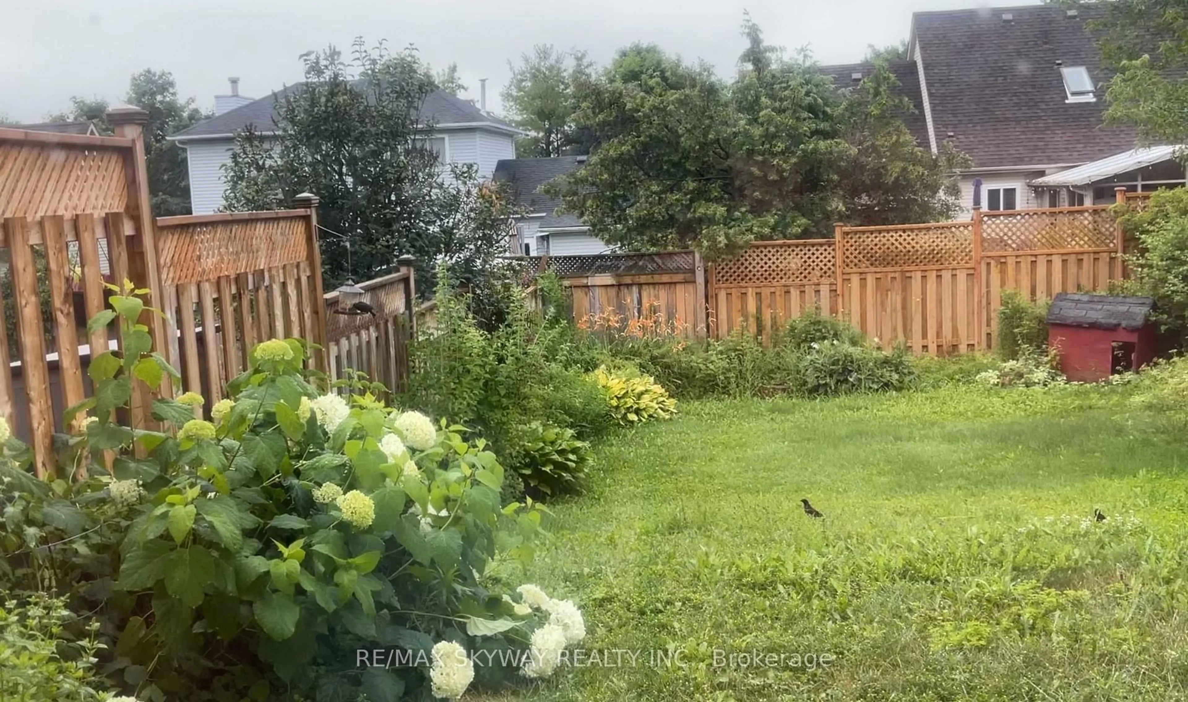 Unknown for 282B Brock St, Uxbridge Ontario L9P 1G1