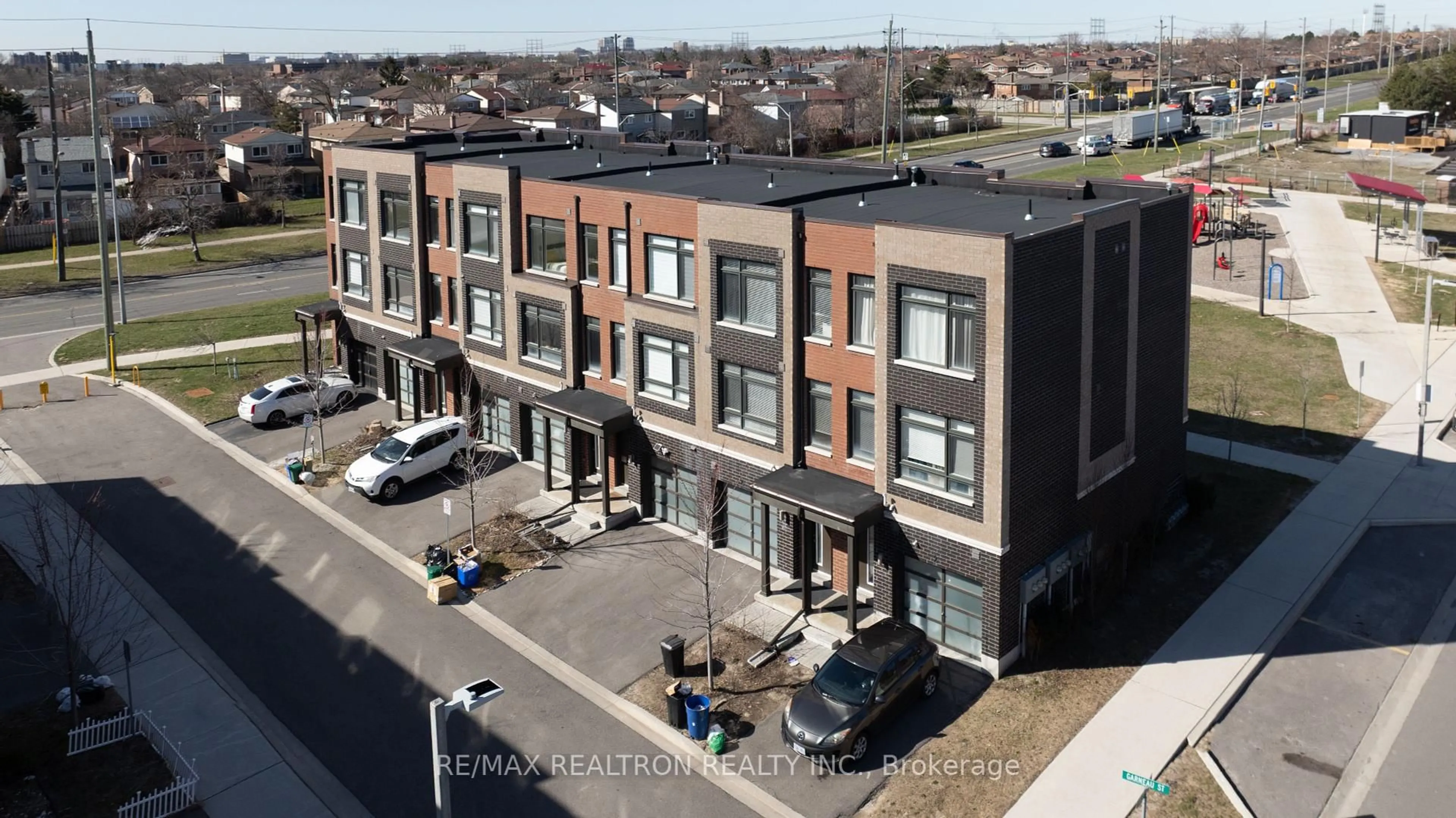 A pic from outside/outdoor area/front of a property/back of a property/a pic from drone, street for 14 Garneau St, Vaughan Ontario L4L 0M1