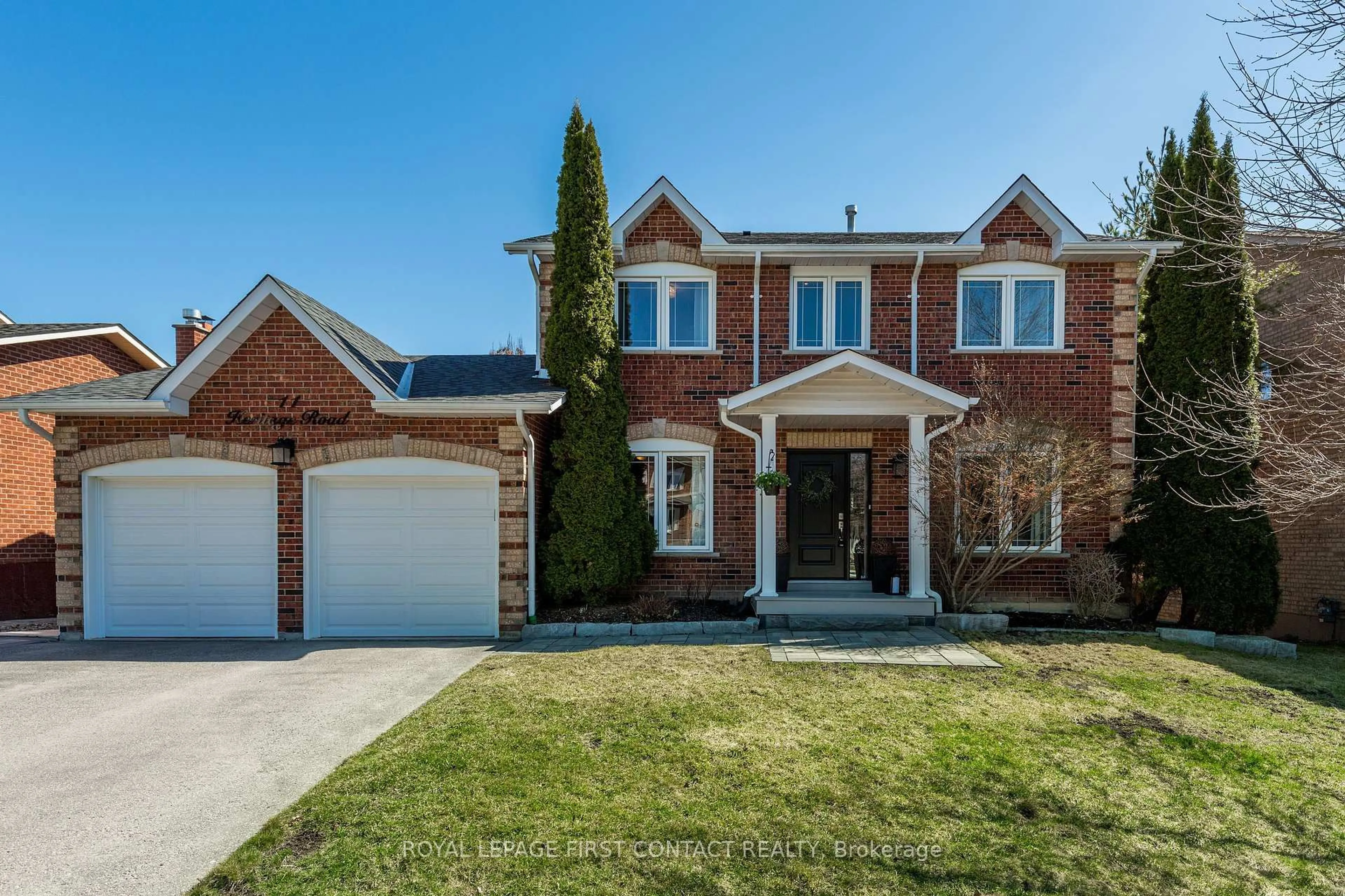 Home with brick exterior material, street for 11 Heritage Rd, Innisfil Ontario L0L 1L0