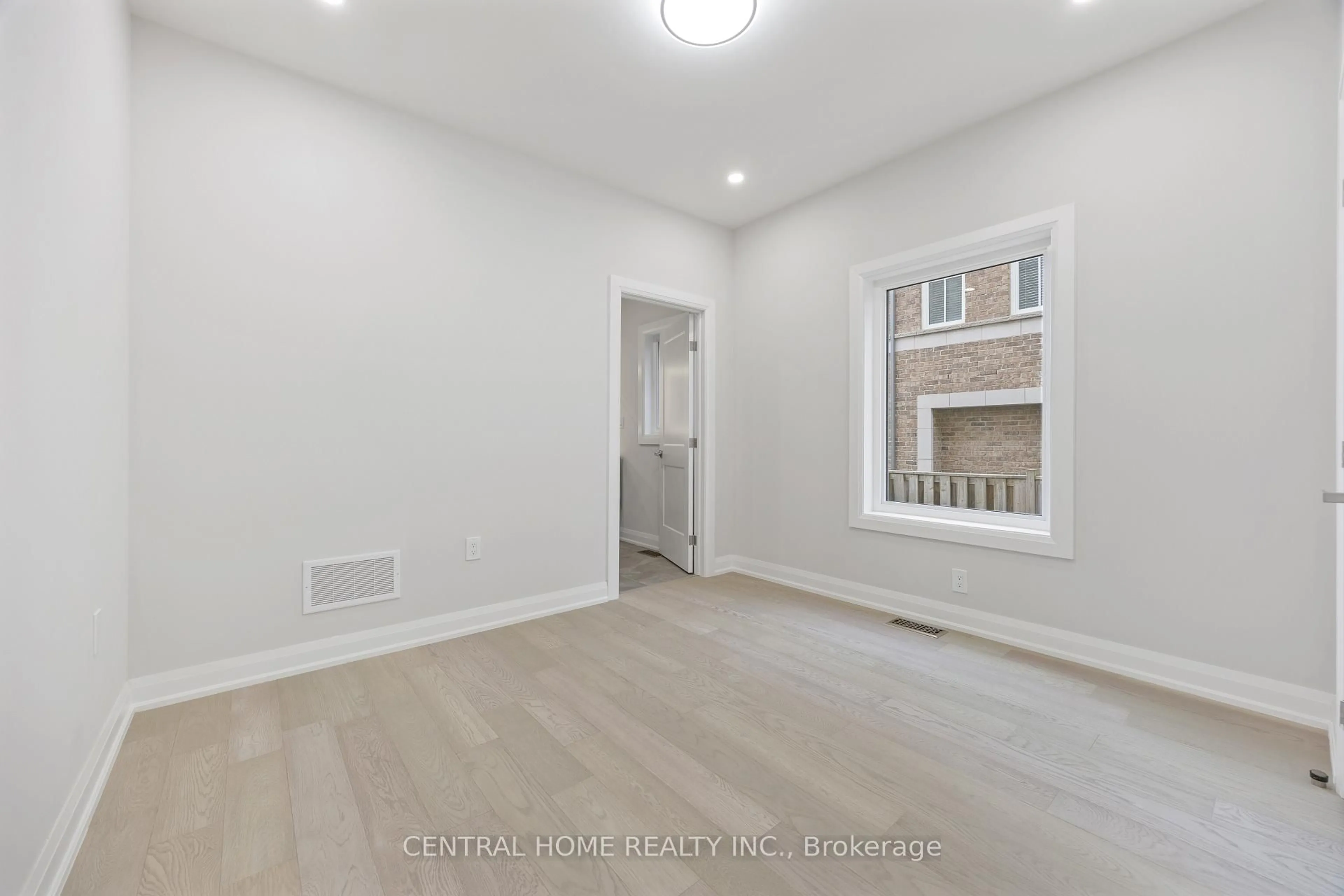 A pic of a room for 2946 Elgin Mills Rd, Markham Ontario L6C 1K9