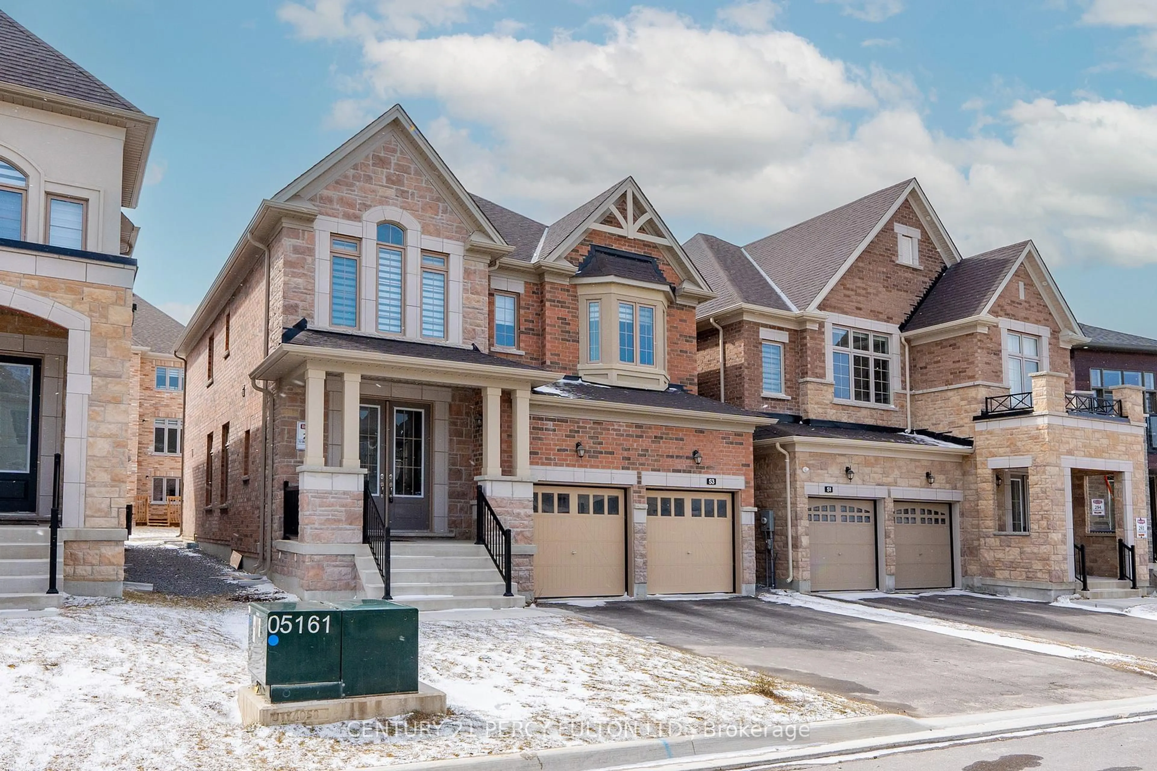 Home with brick exterior material, street for 53 Bowline Vista N/A, East Gwillimbury Ontario L9N 0W2