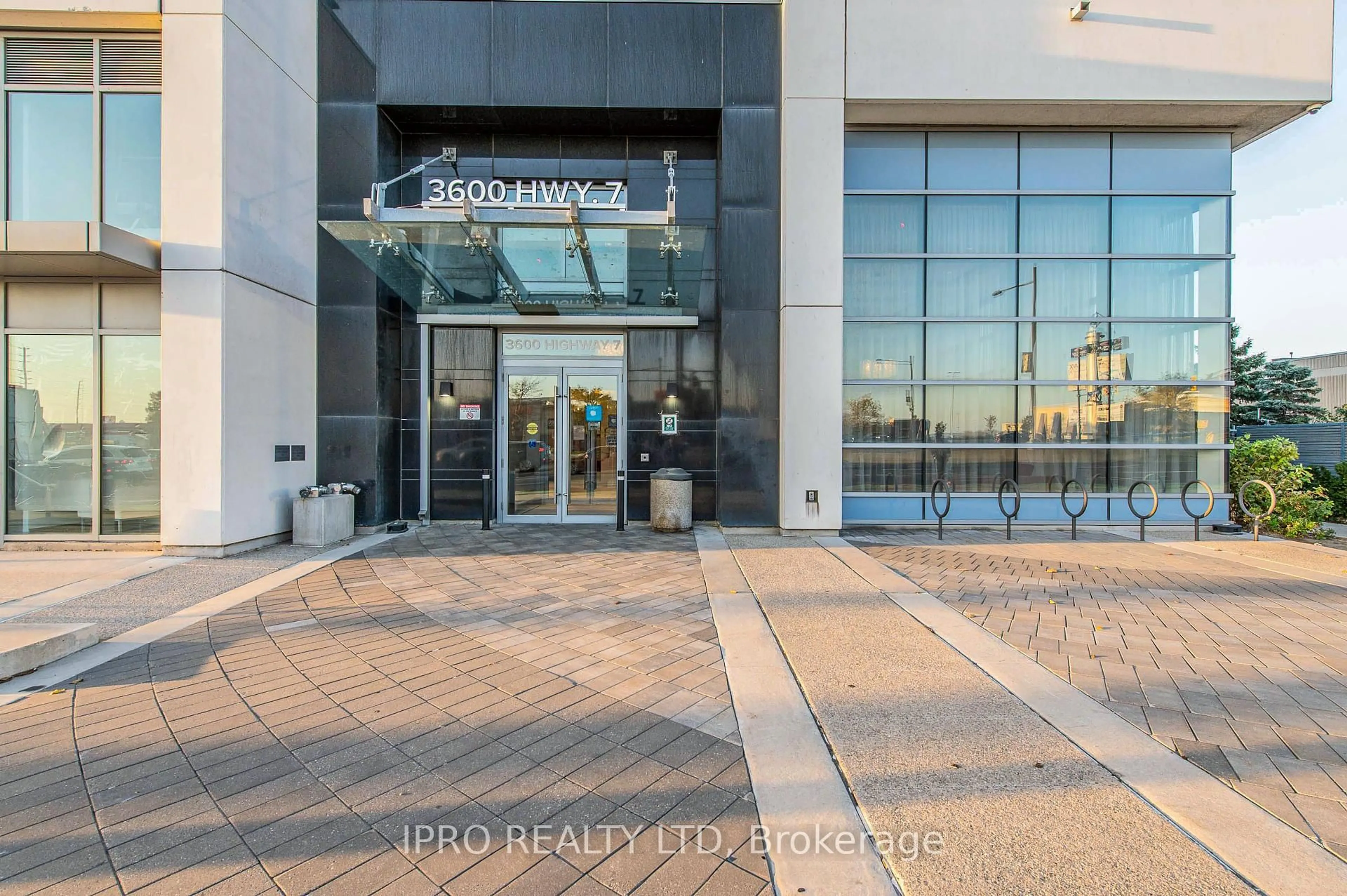 Indoor foyer for 3600 Hwy 7 N/A #620, Vaughan Ontario L4L 0G7
