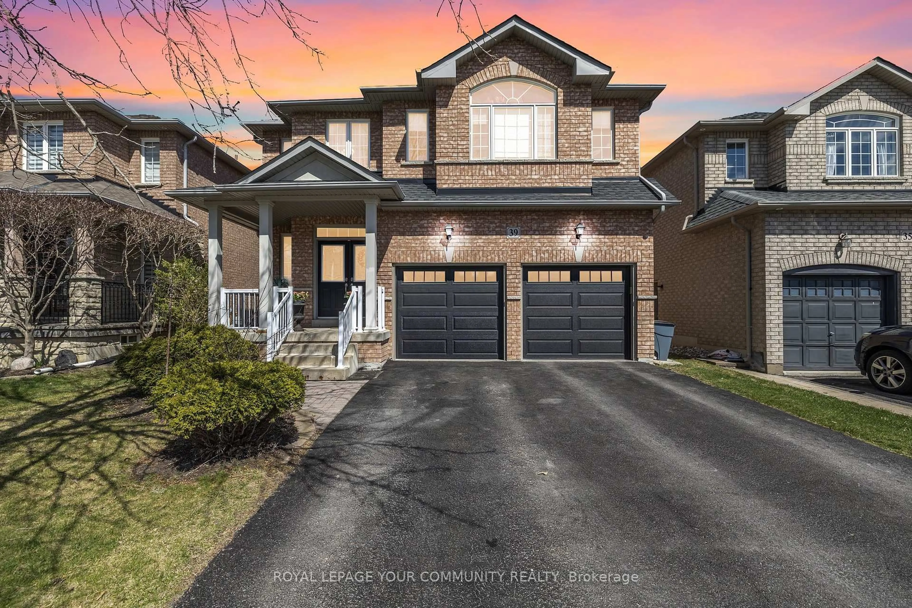 Home with brick exterior material, street for 39 Abbott Ave, Aurora Ontario L4G 7V7