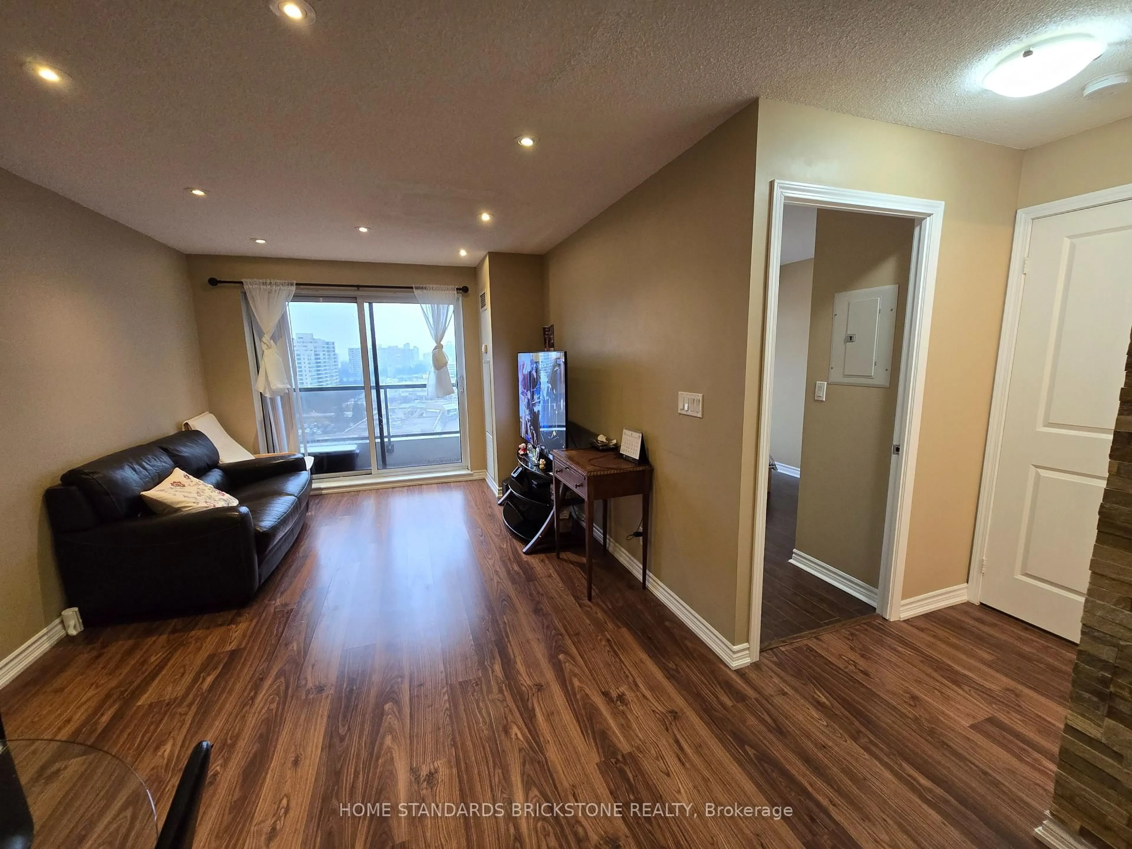 A pic of a room for 18 Harding Blvd #1012, Richmond Hill Ontario L4C 0T3