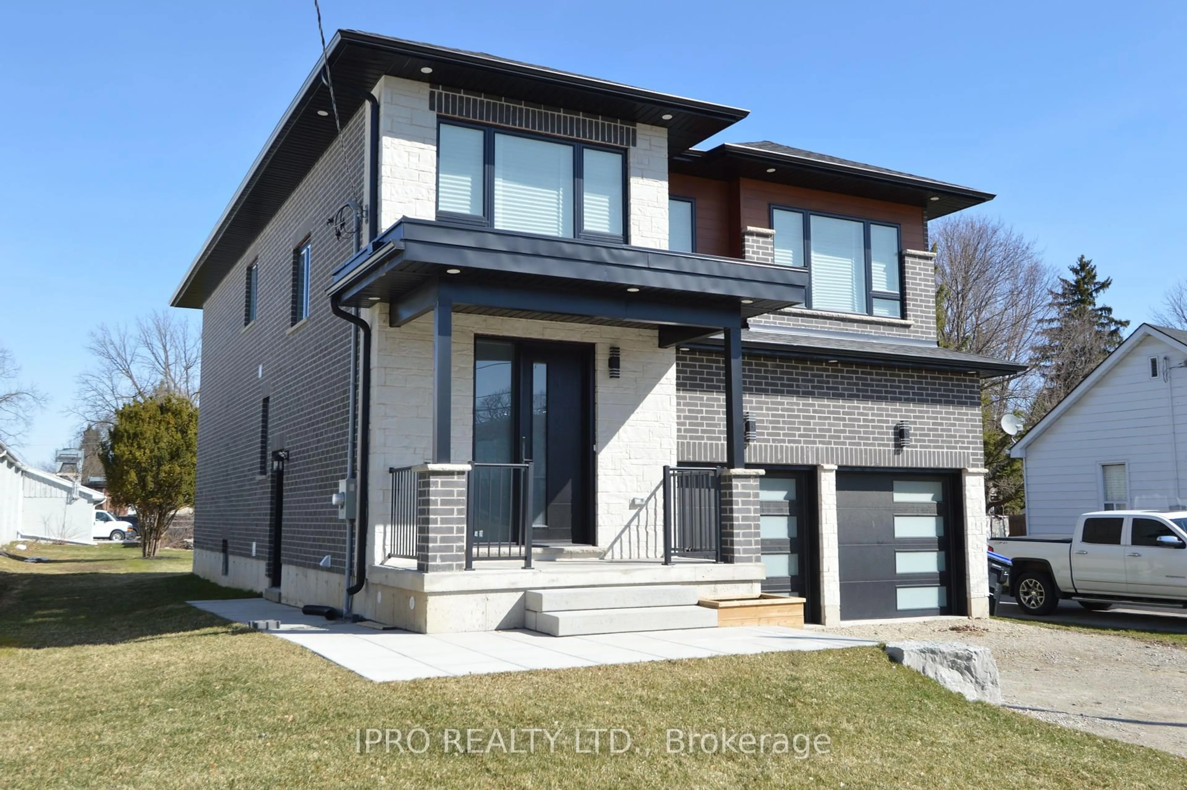 Home with brick exterior material, street for 44 Albert St, New Tecumseth Ontario L9R 1H2