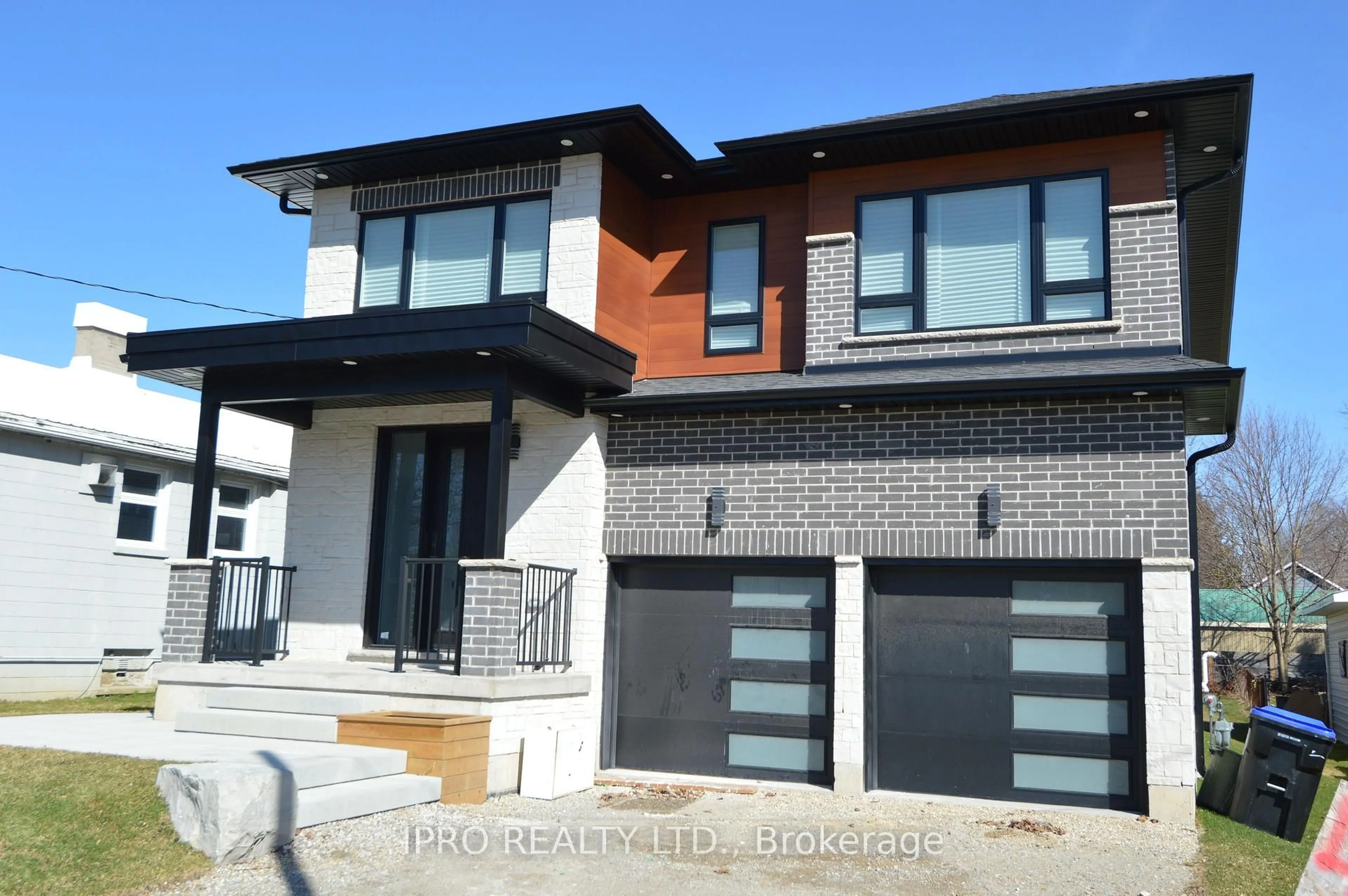 Home with brick exterior material, street for 44 Albert St, New Tecumseth Ontario L9R 1H2