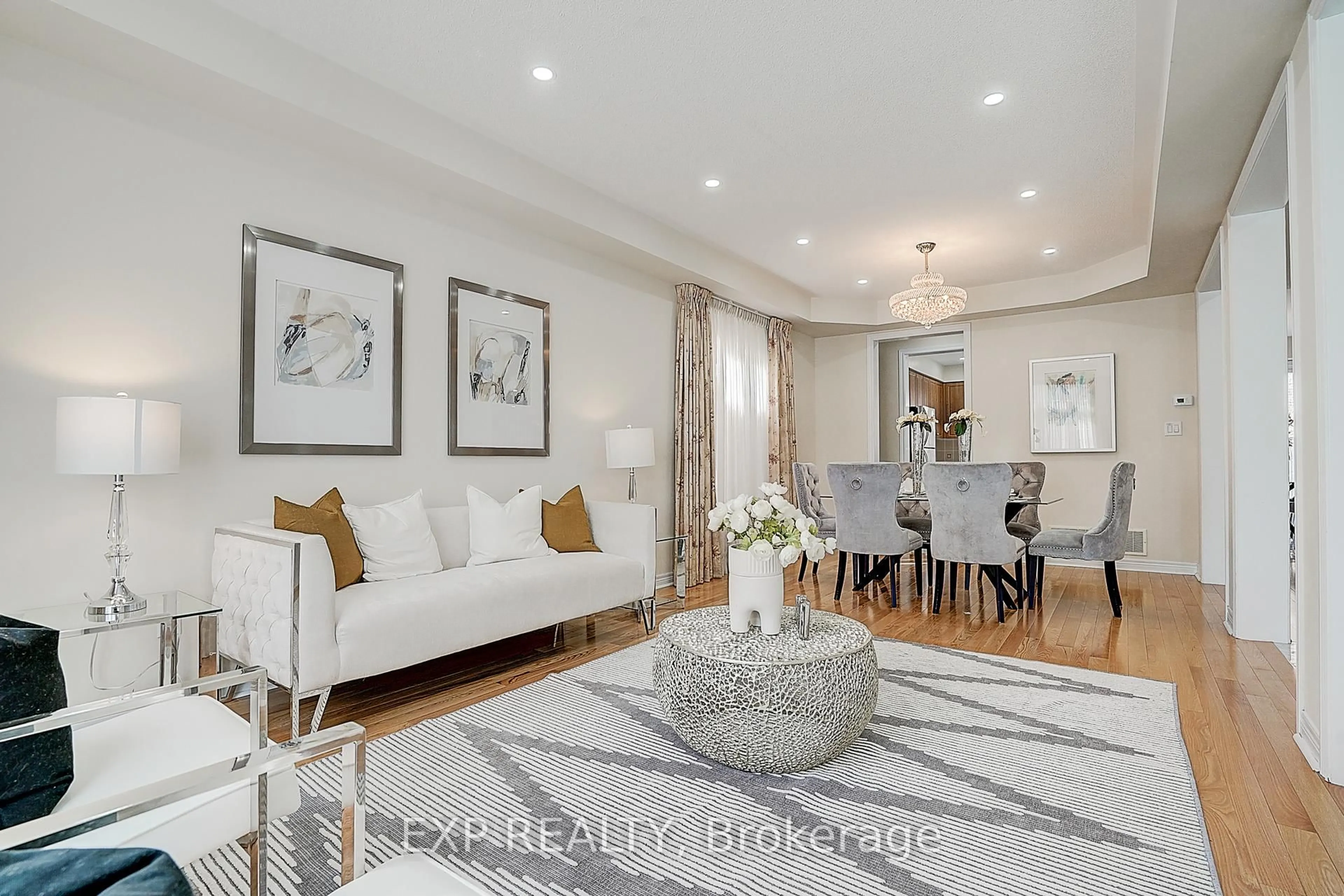 Living room with furniture, unknown for 14 Arnold Heights Dr, Markham Ontario L6C 0E8