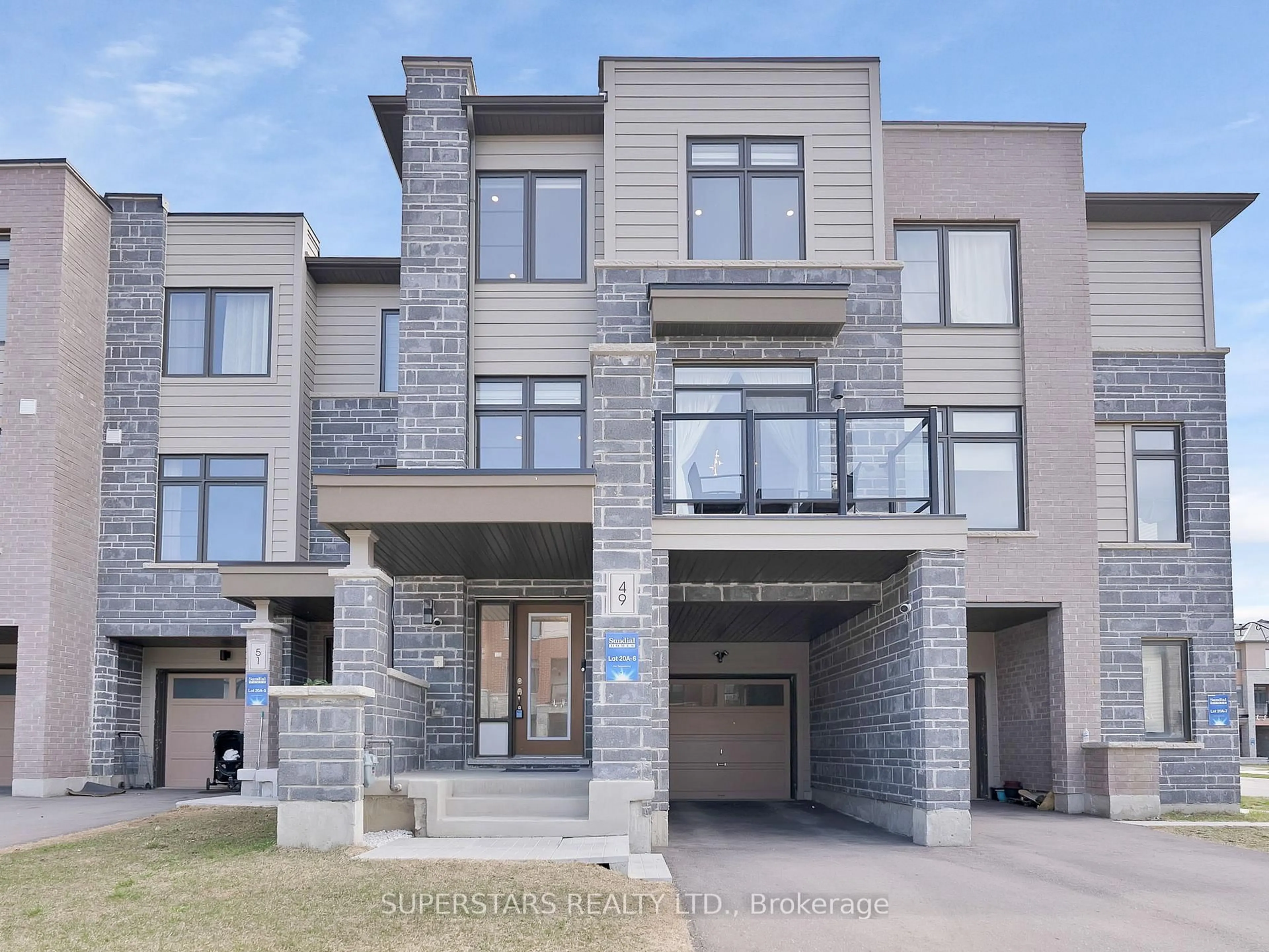 Home with brick exterior material, unknown for 49 Delano Way, Newmarket Ontario L3X 0L4