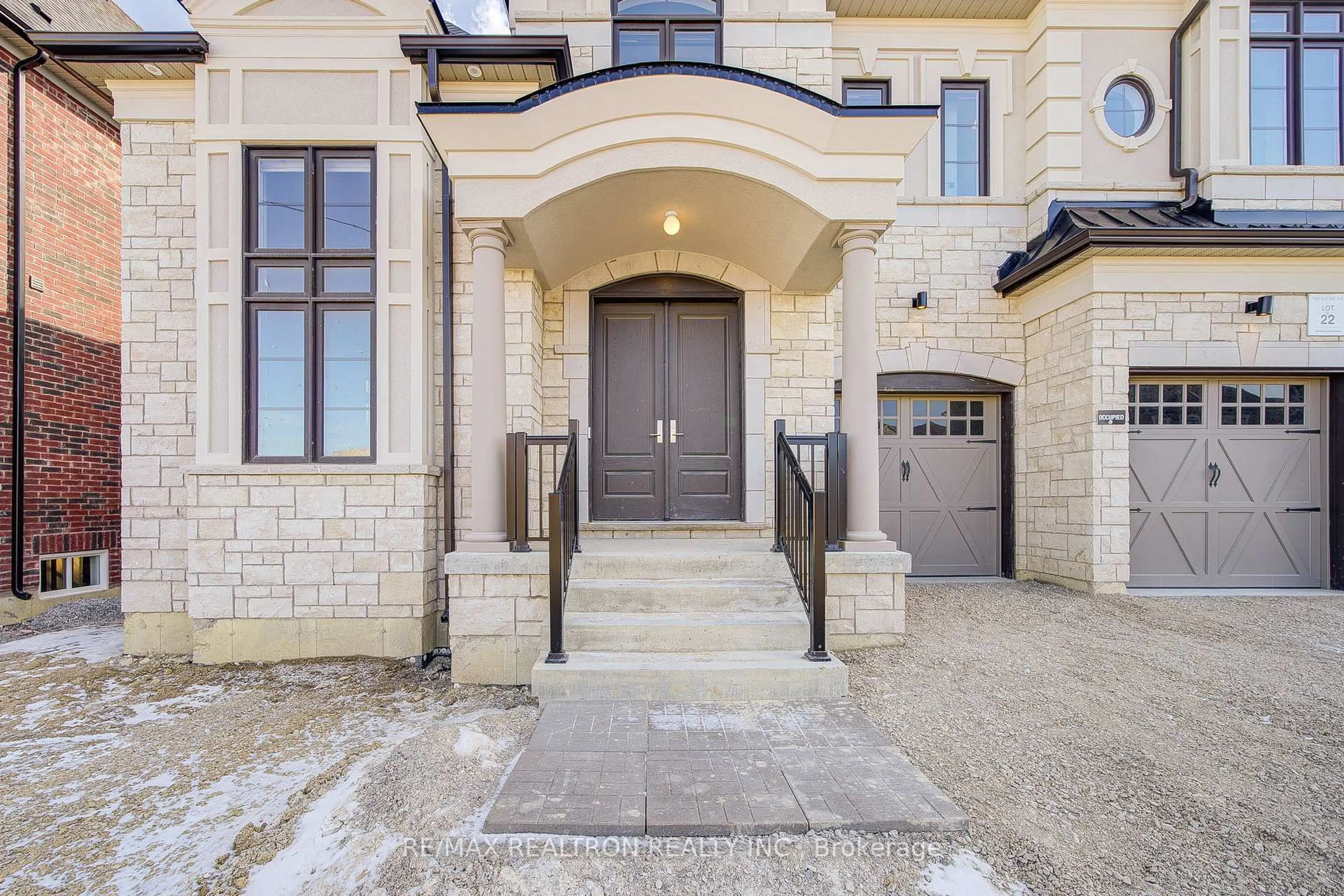 Unknown for 92 Sunny Acre Cres, King Ontario L7B 0S6