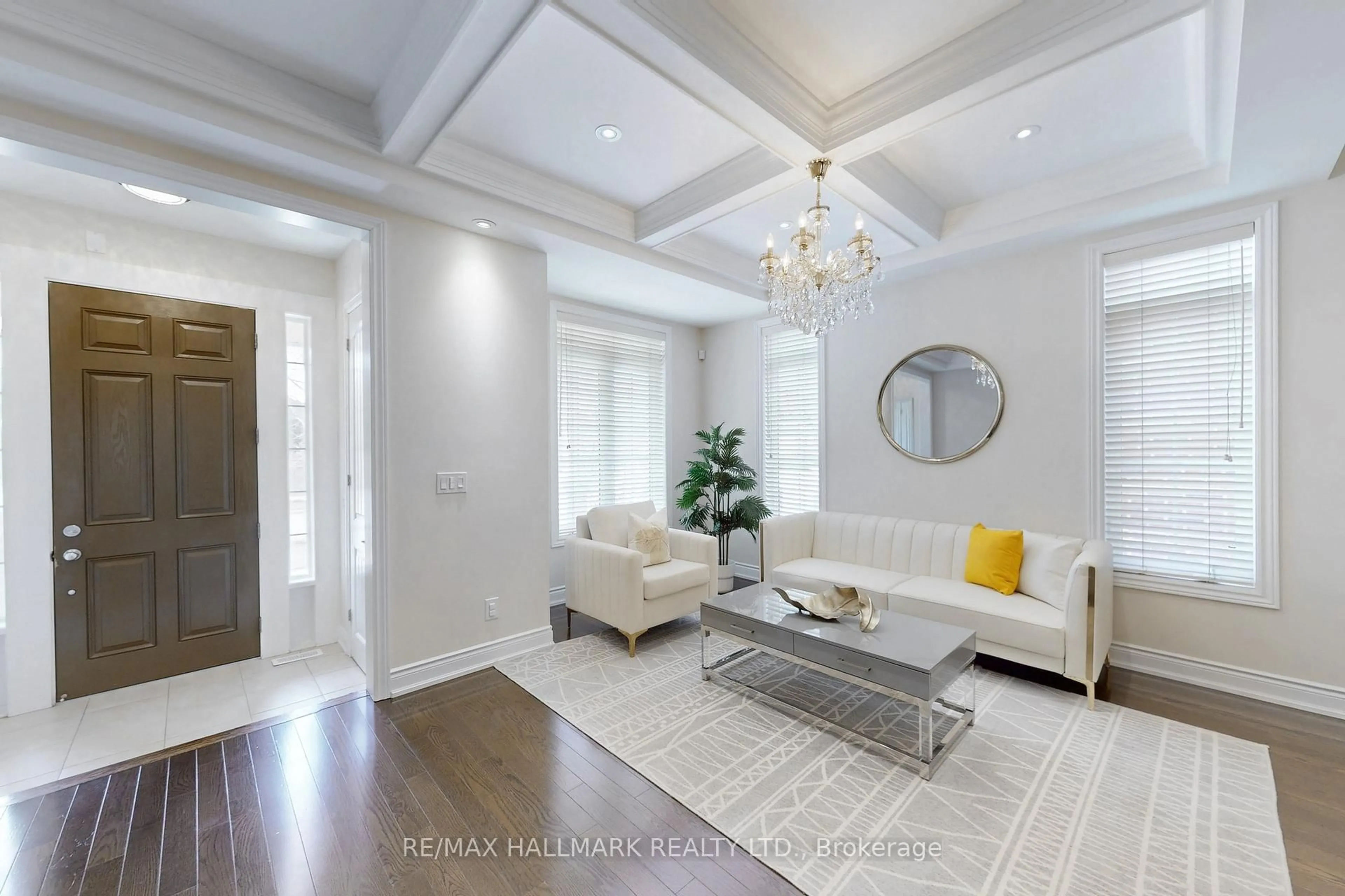 Living room with furniture, unknown for 171 Rothbury Rd, Richmond Hill Ontario L4S 0E3
