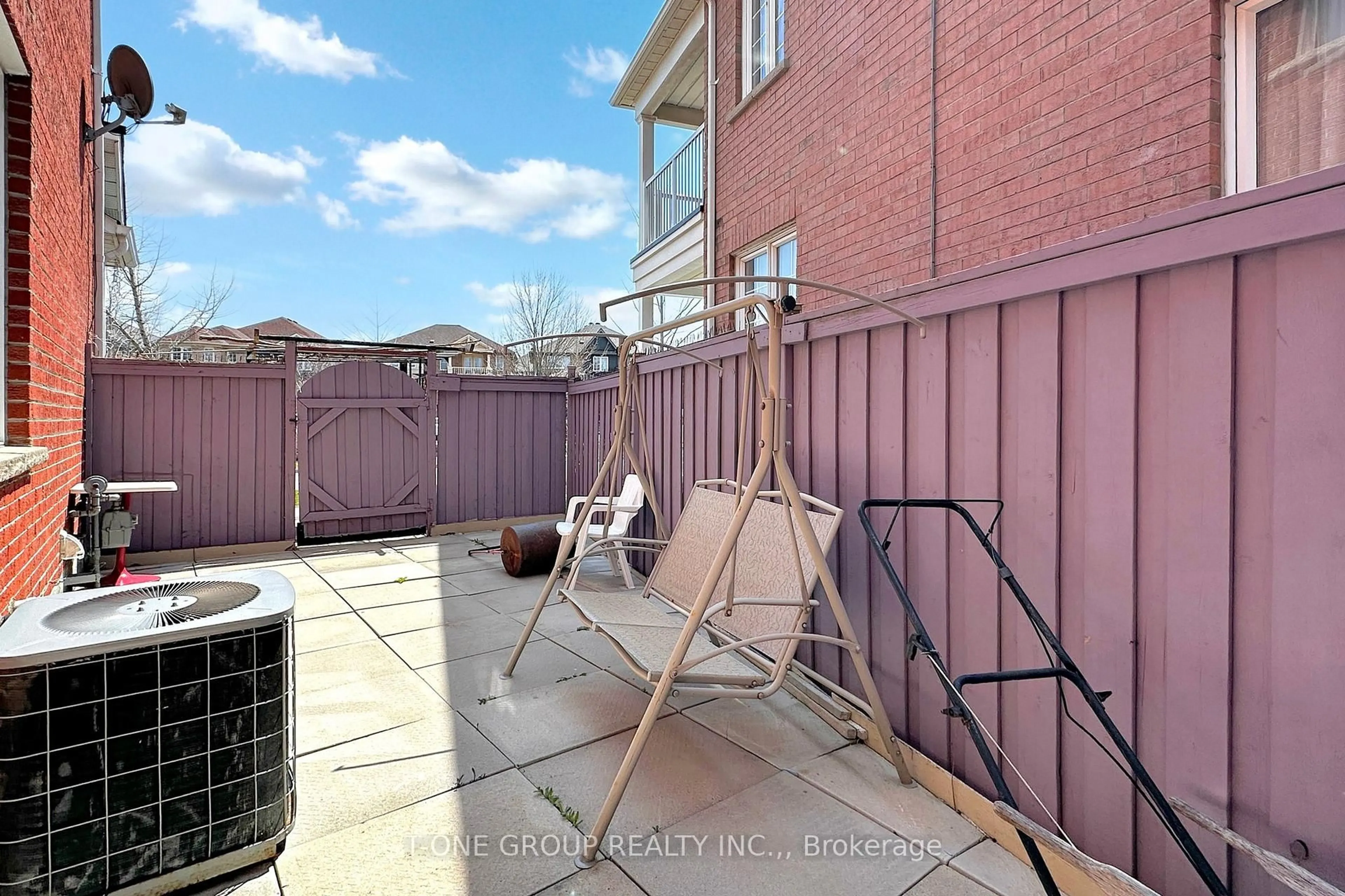 Patio, unknown for 28 Misty Crt, Markham Ontario L6E 1K9