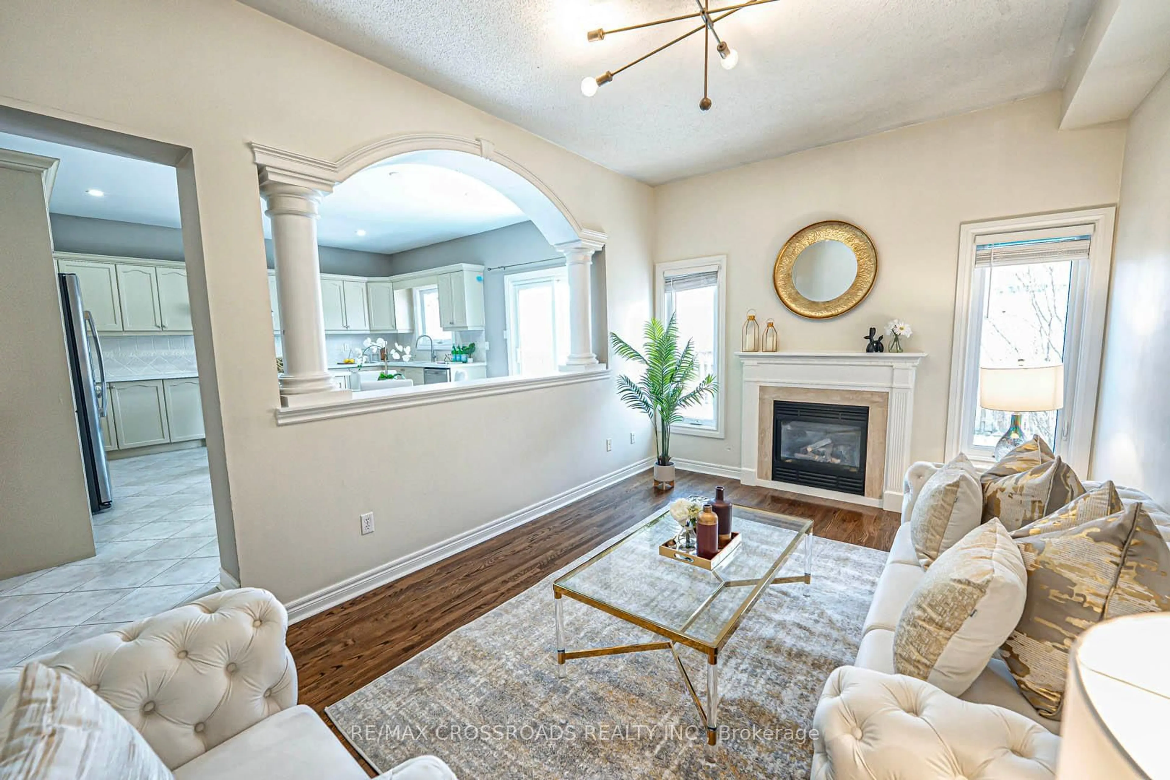 Living room with furniture, unknown for 46 Eminence Rd, Vaughan Ontario L4K 5K1