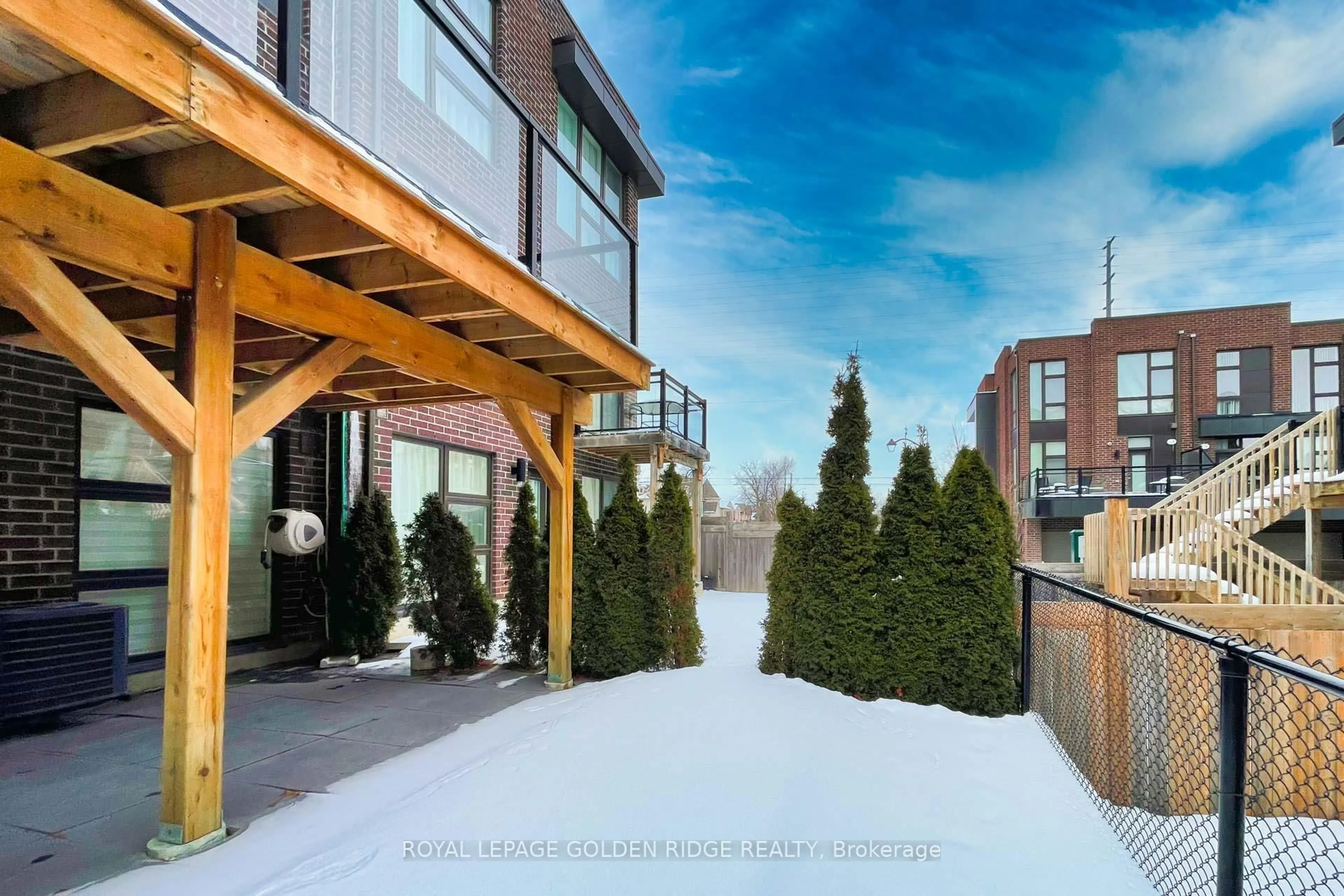 Patio, unknown for 4 Allerton Rd, Vaughan Ontario L4J 0K1