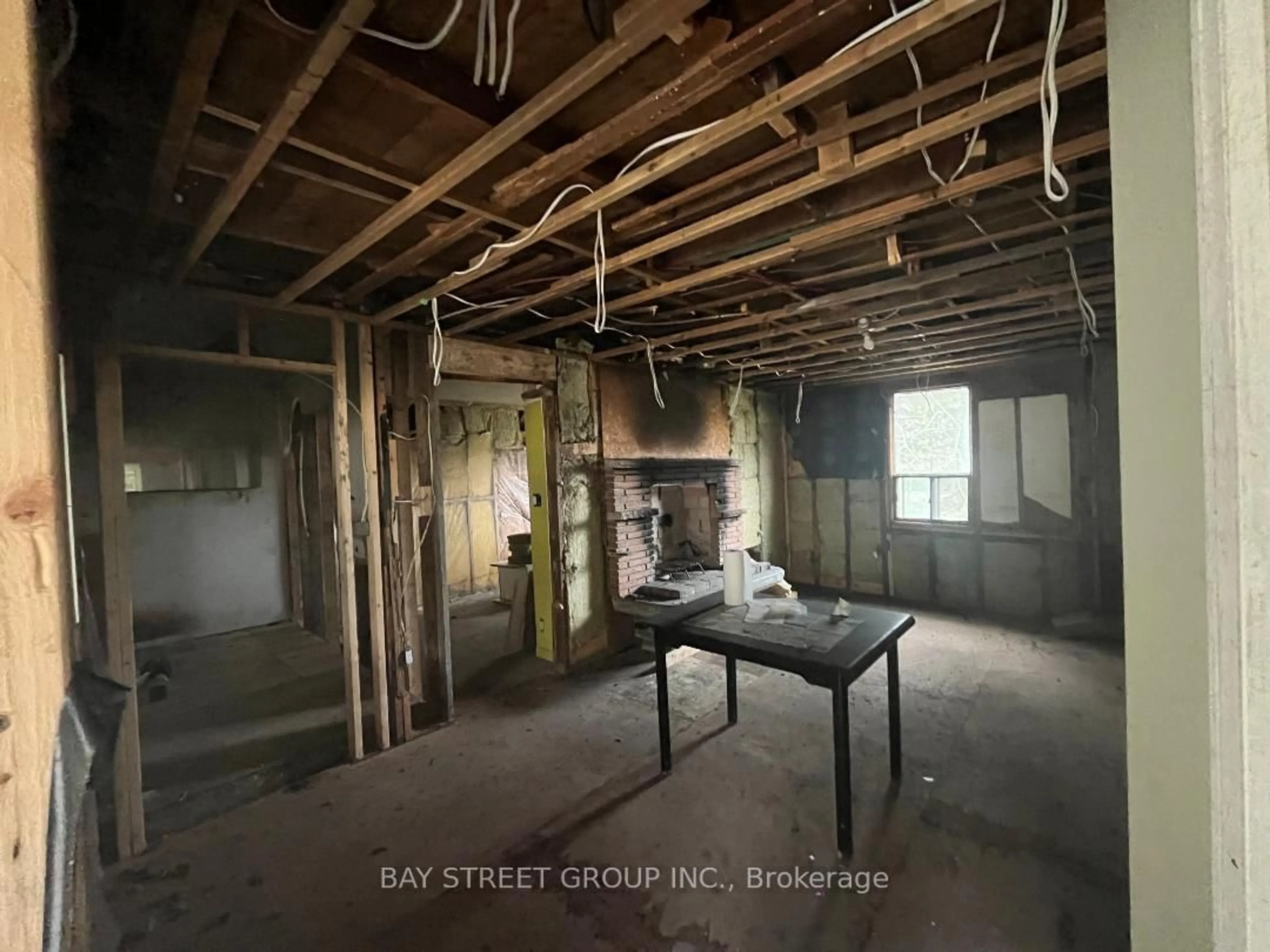 A pic of a room for 8 Christidis Dr, Georgina Ontario L0E 1L0