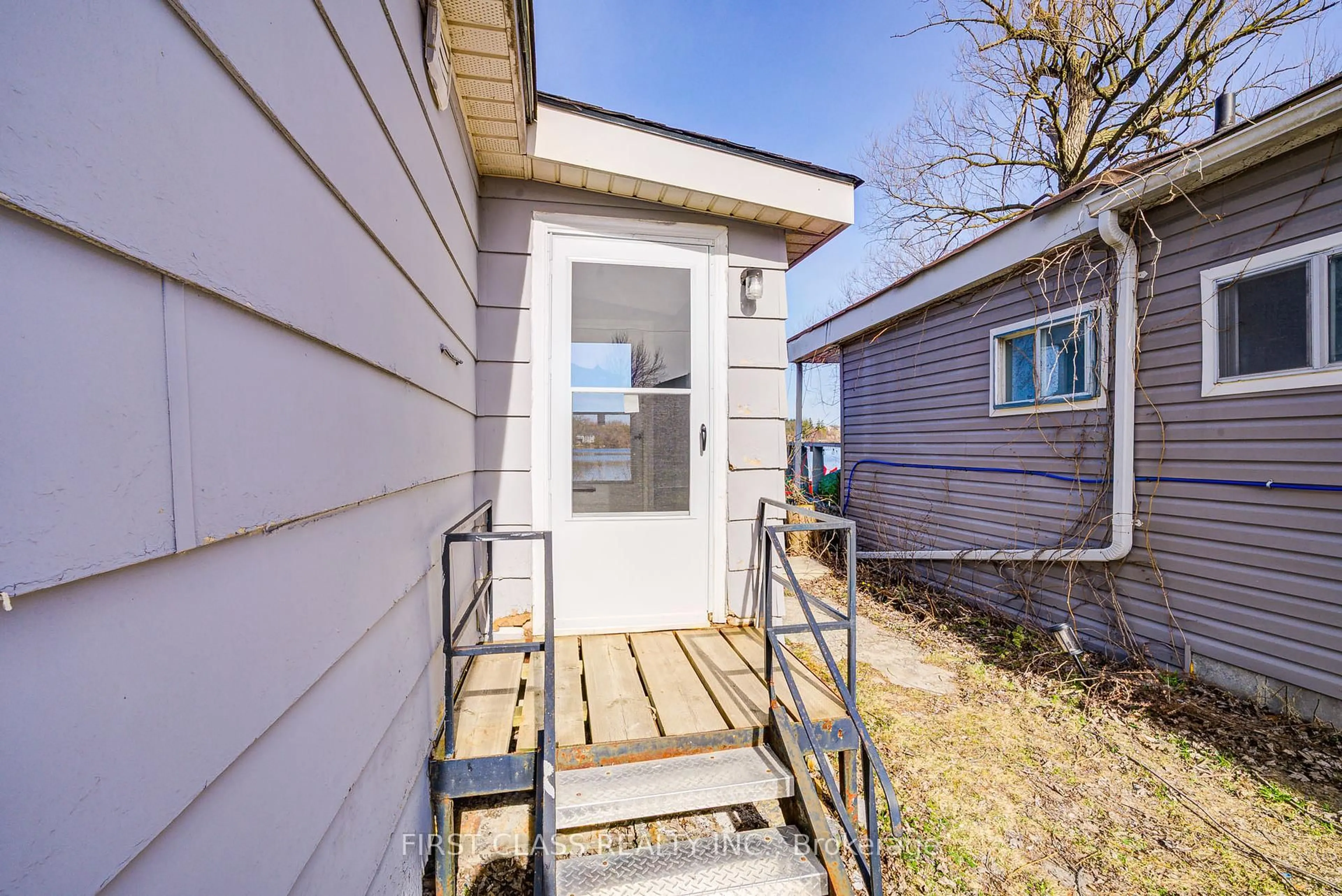 Unknown for 17 Willowbank Ave, Richmond Hill Ontario L4E 3B4