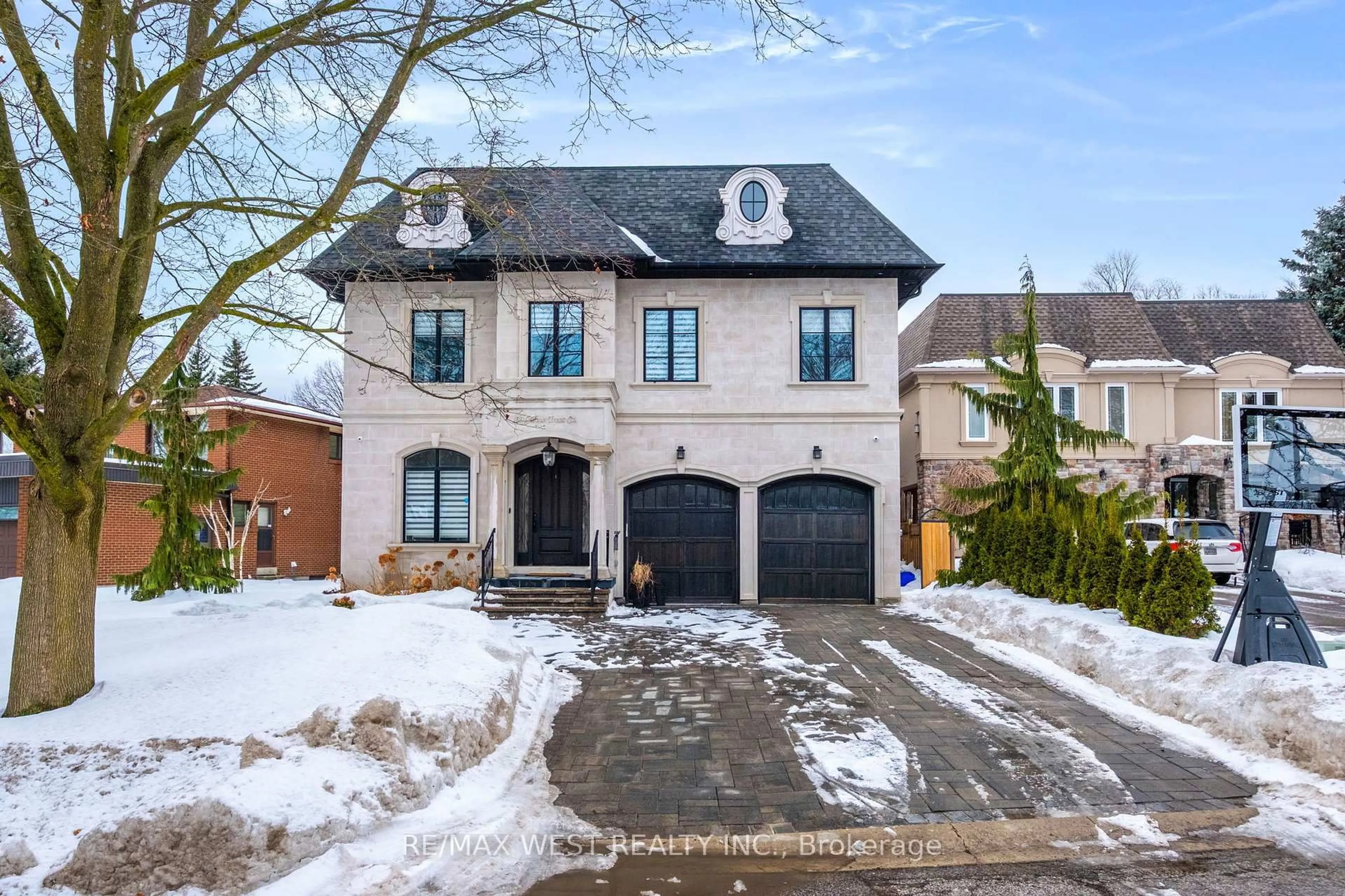 Home with brick exterior material, street for 336 Pine Trees Crt, Richmond Hill Ontario L4C 5N4