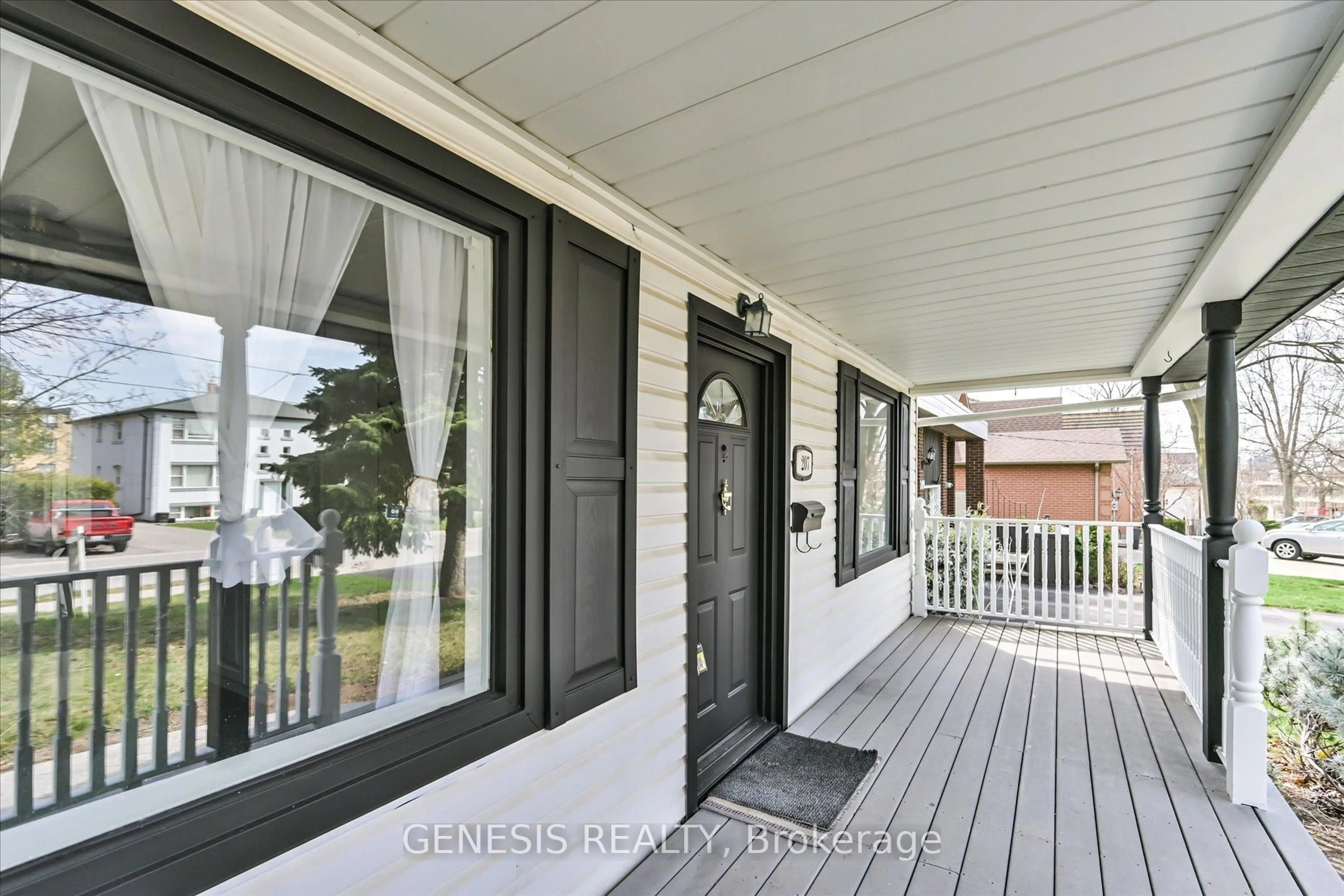 Unknown for 207 Church St, Richmond Hill Ontario L4C 1W7